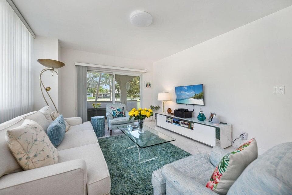 250 NE 20th Street 1010, Boca Raton, FL 33431 — photo 7 of 23