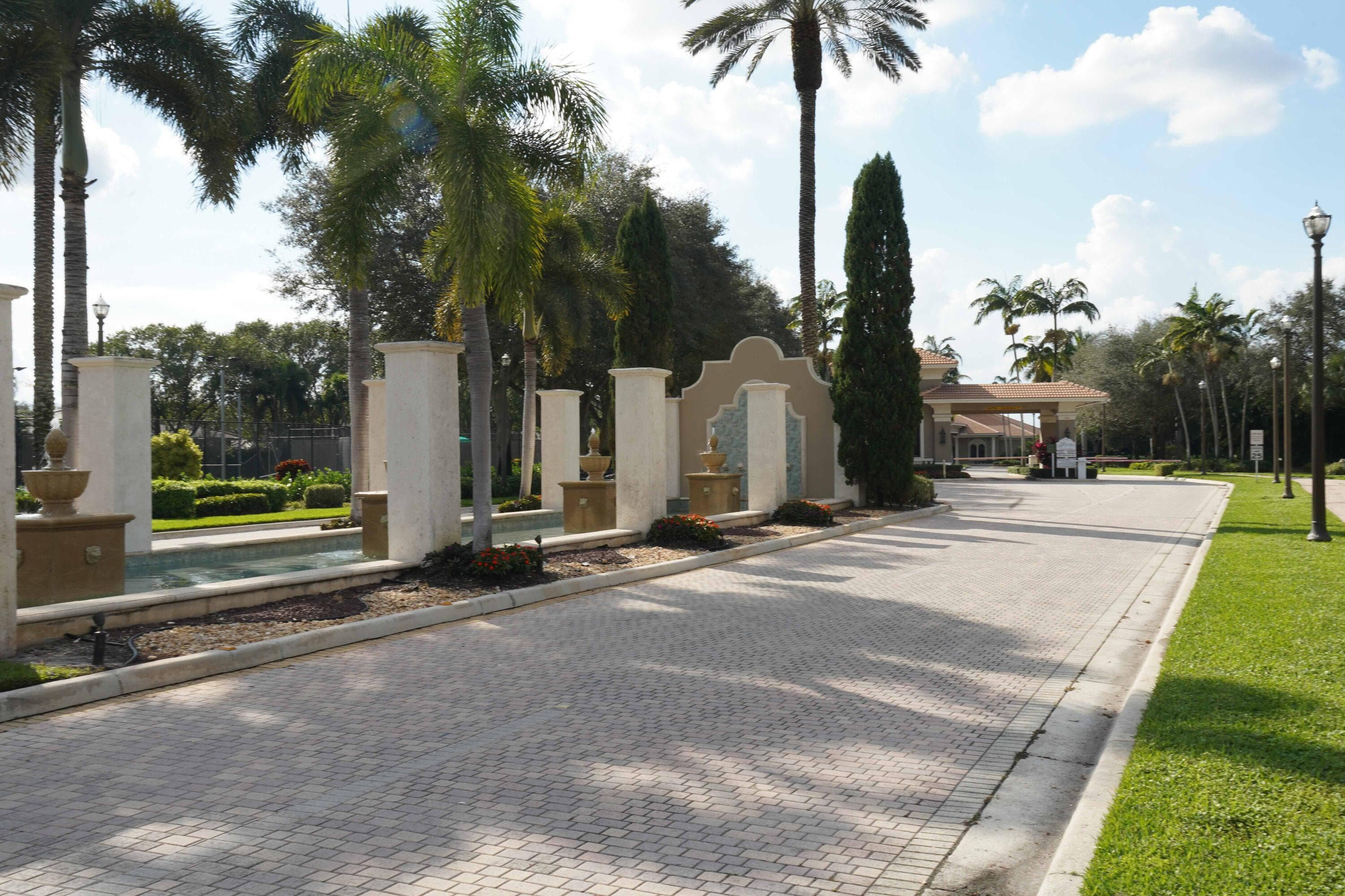 7518 Via Grande, Boynton Beach, FL 33437 — photo 2 of 37