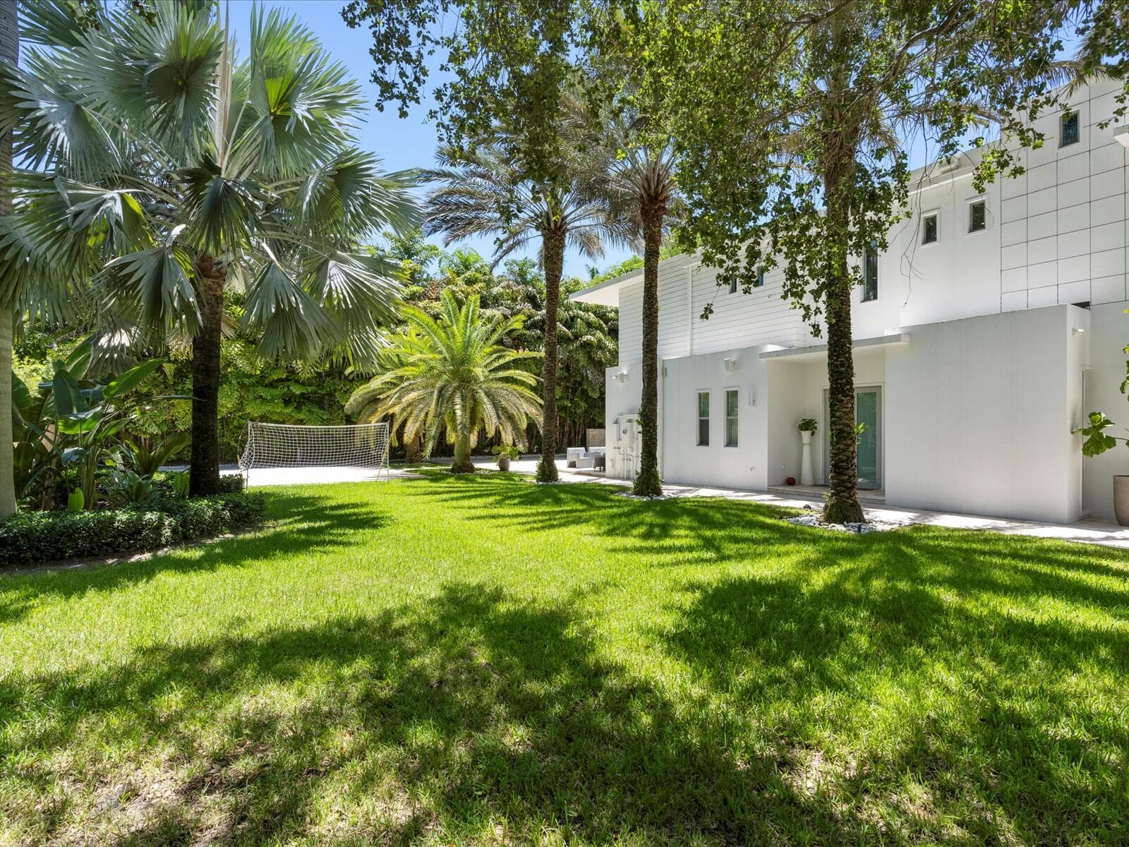 3917 S Le Jeune Road, Miami, FL 33146 — photo 7 of 91