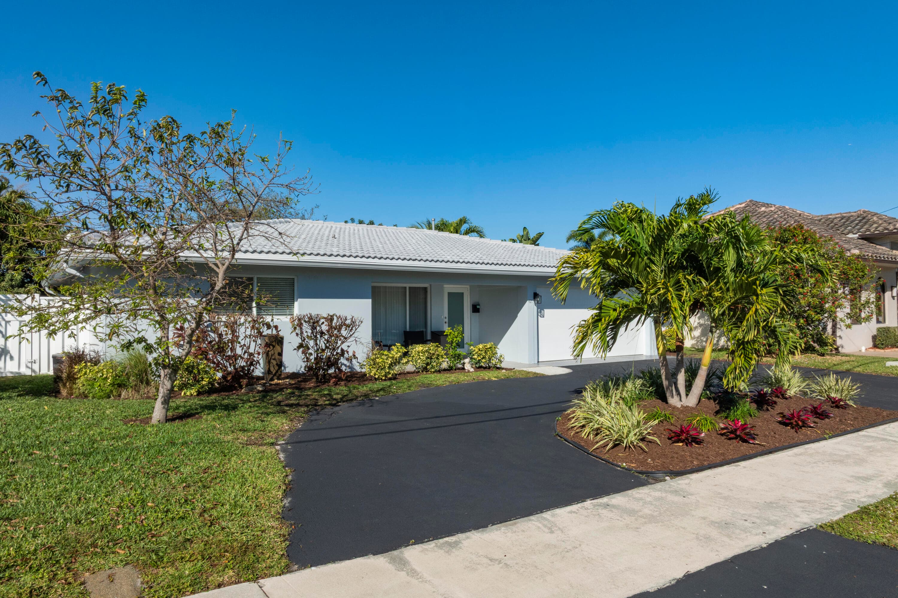 421 SE 5 Terrace, Pompano Beach, FL 33060 — photo 8 of 51
