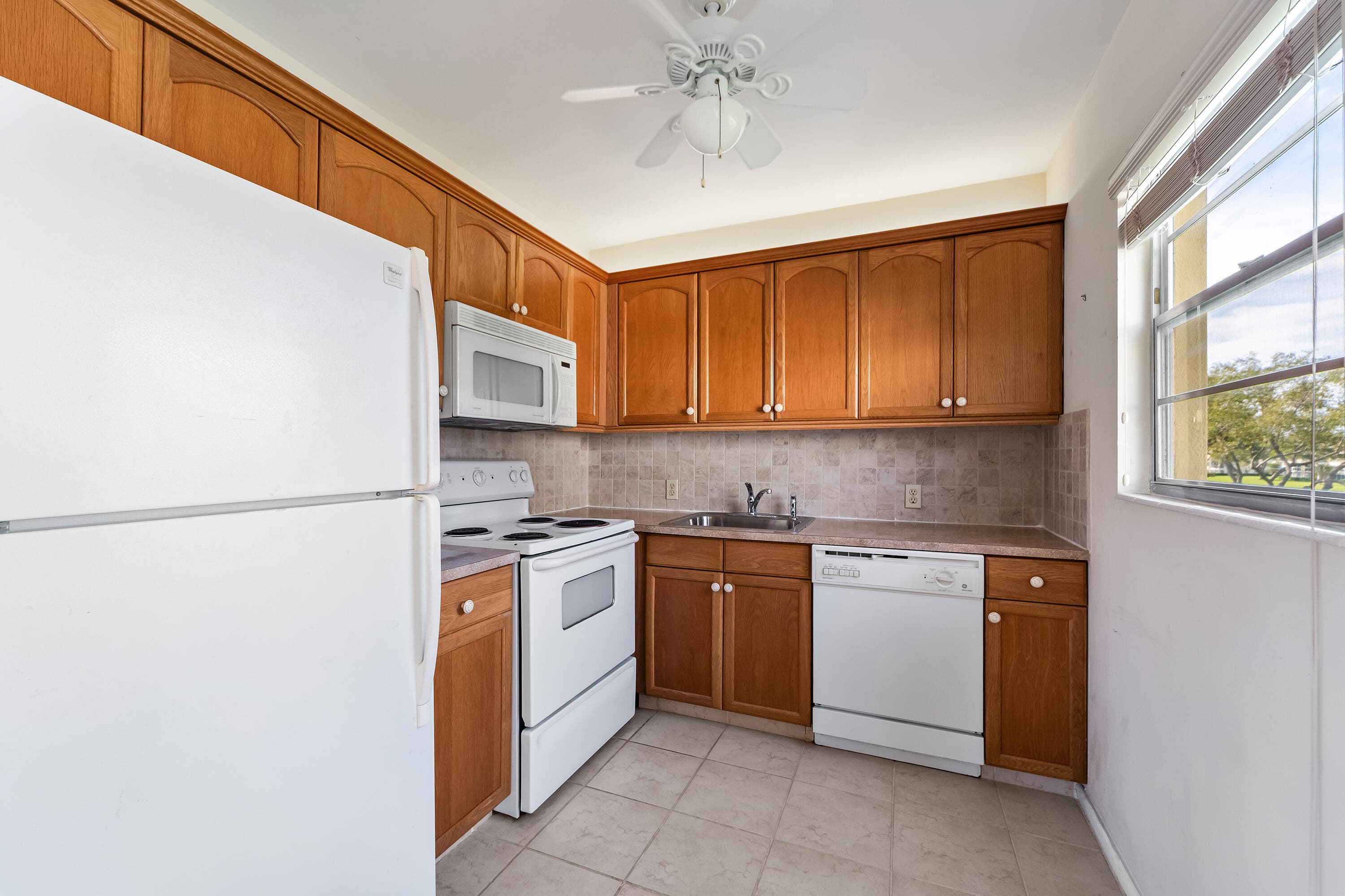 200 Dorset E, Boca Raton, FL 33434 — photo 1 of 41