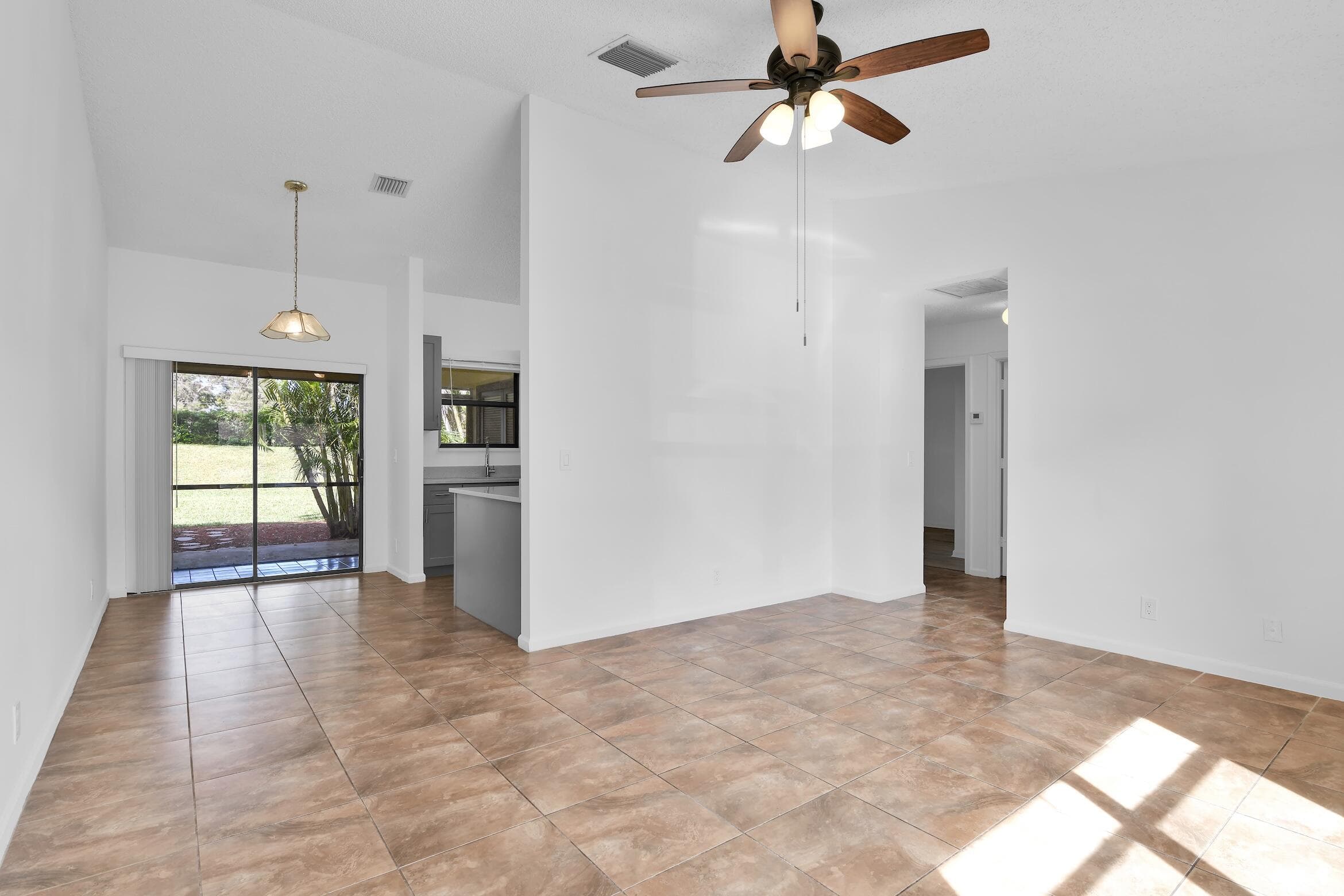66 Via De Casas Norte 66, Boynton Beach, FL 33426 — photo 7 of 37