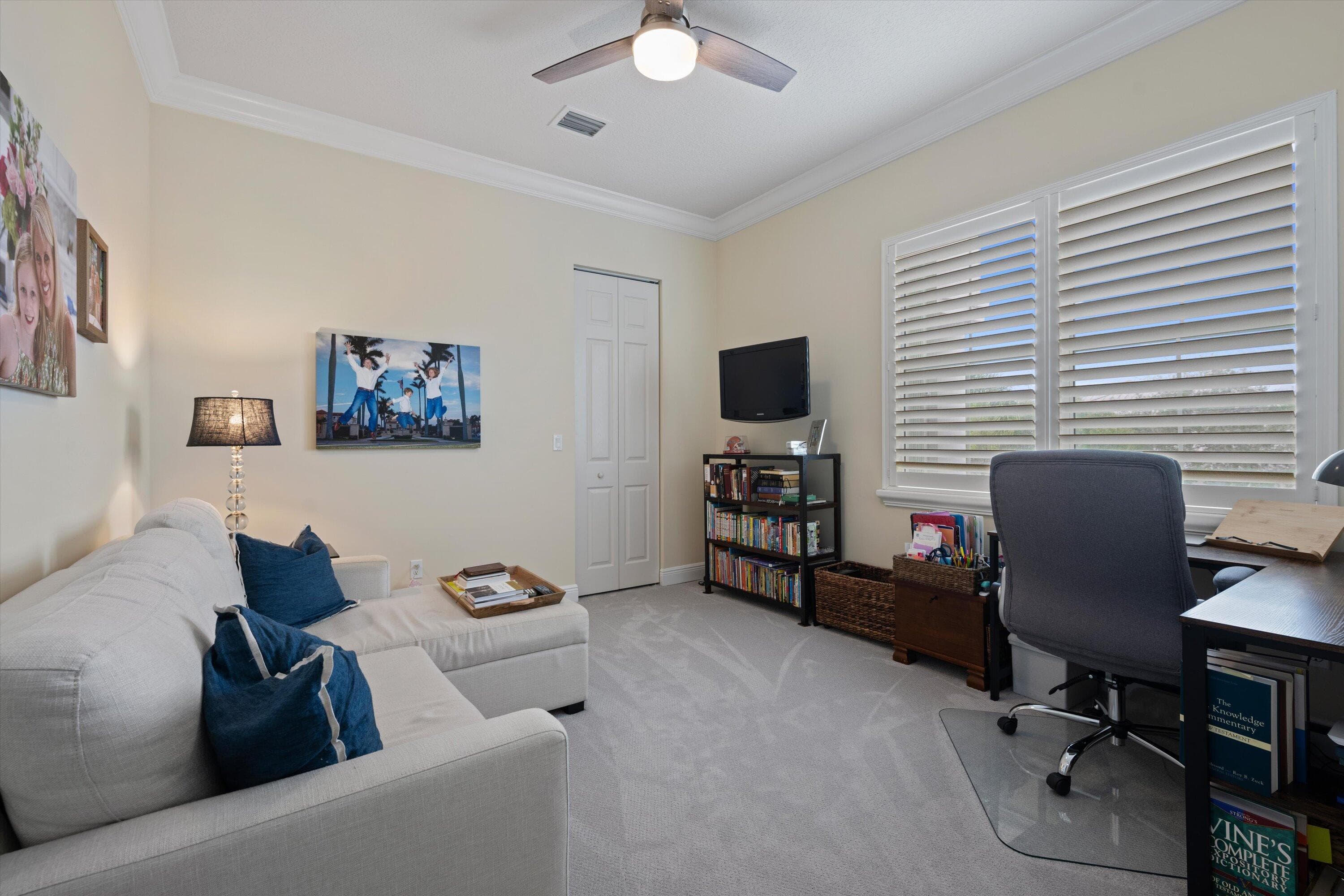 8181 Butler Greenwood Drive, West Palm Beach, FL 33411 — photo 21 of 37