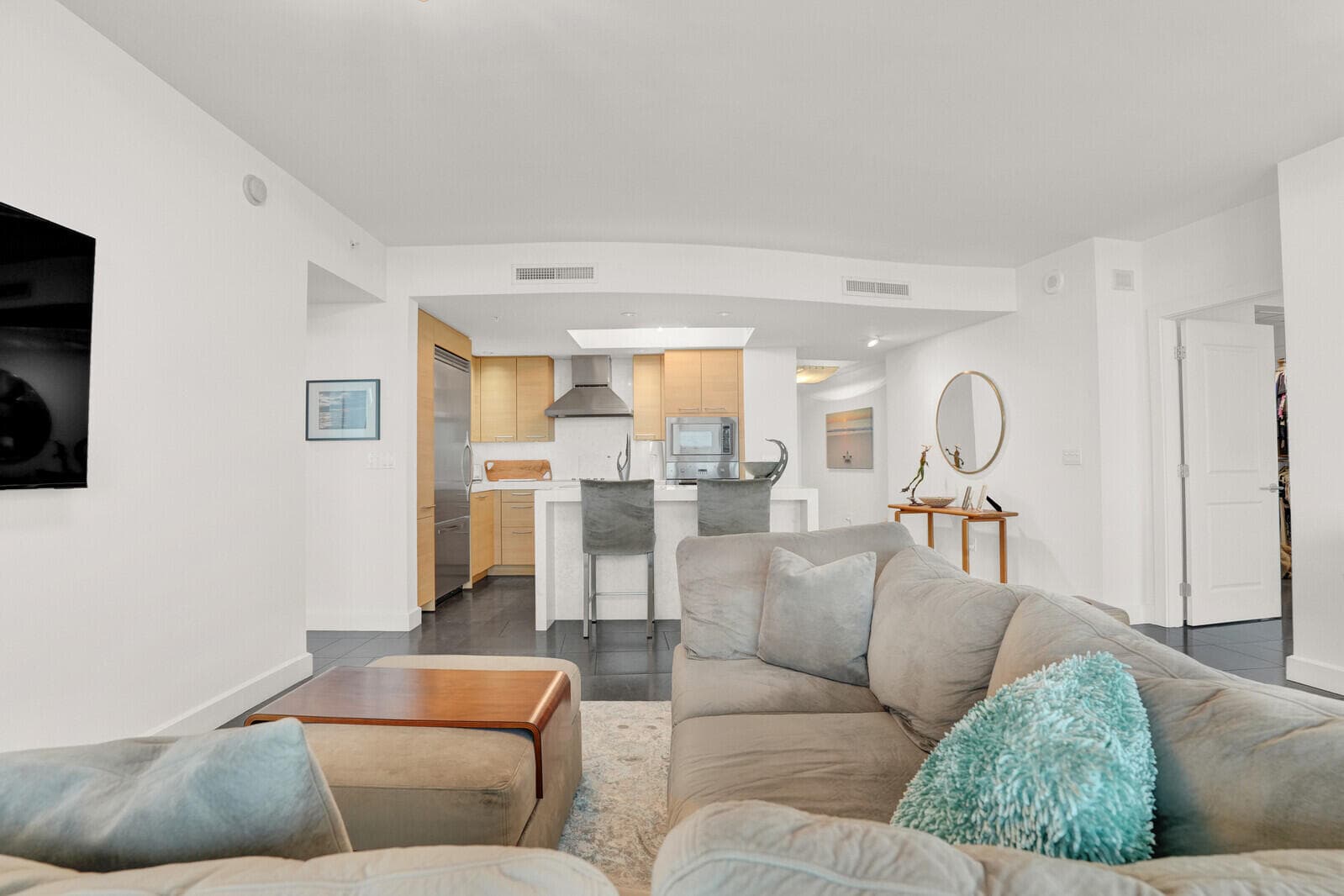 1 N Ocean Boulevard 812, Pompano Beach, FL 33062 — photo 8 of 47