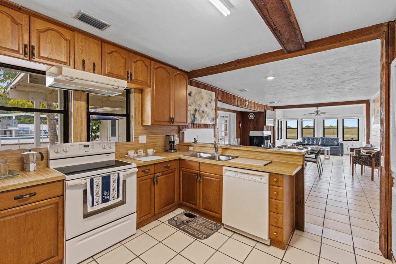 14601 Orange Avenue, Fort Pierce, FL 34945 — photo 15 of 40