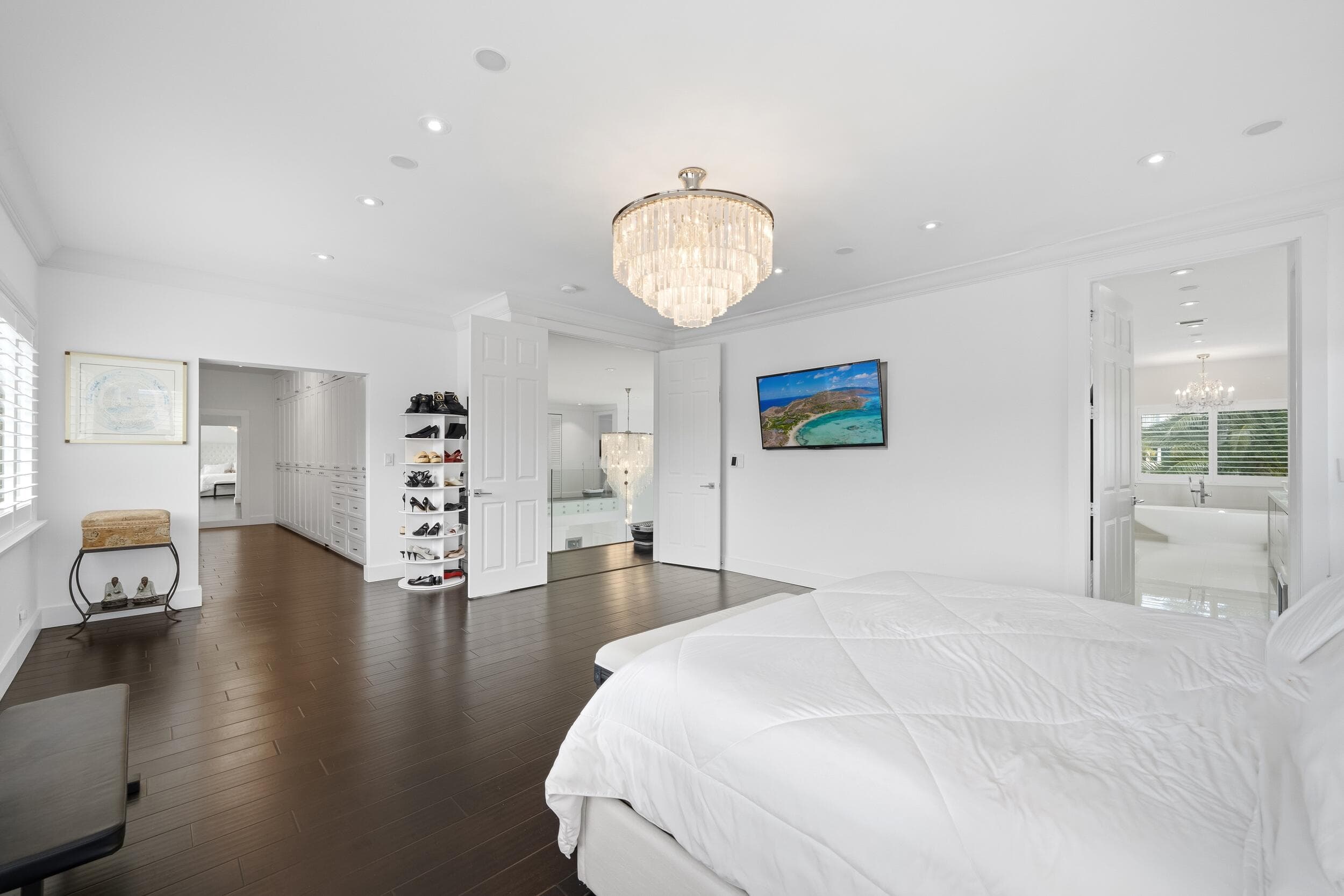 16430 NE 30th Avenue, North Miami Beach, FL 33160 — photo 28 of 68