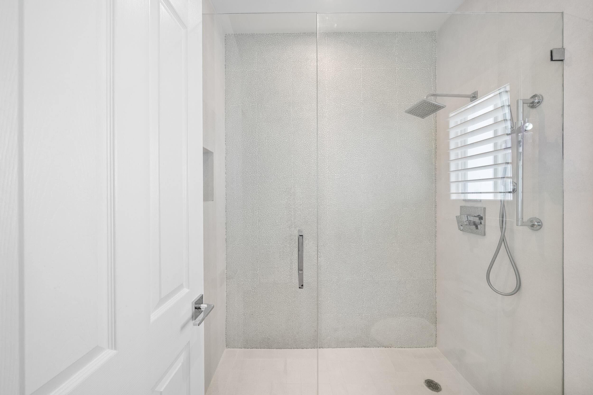 16430 NE 30th Avenue, North Miami Beach, FL 33160 — photo 34 of 68