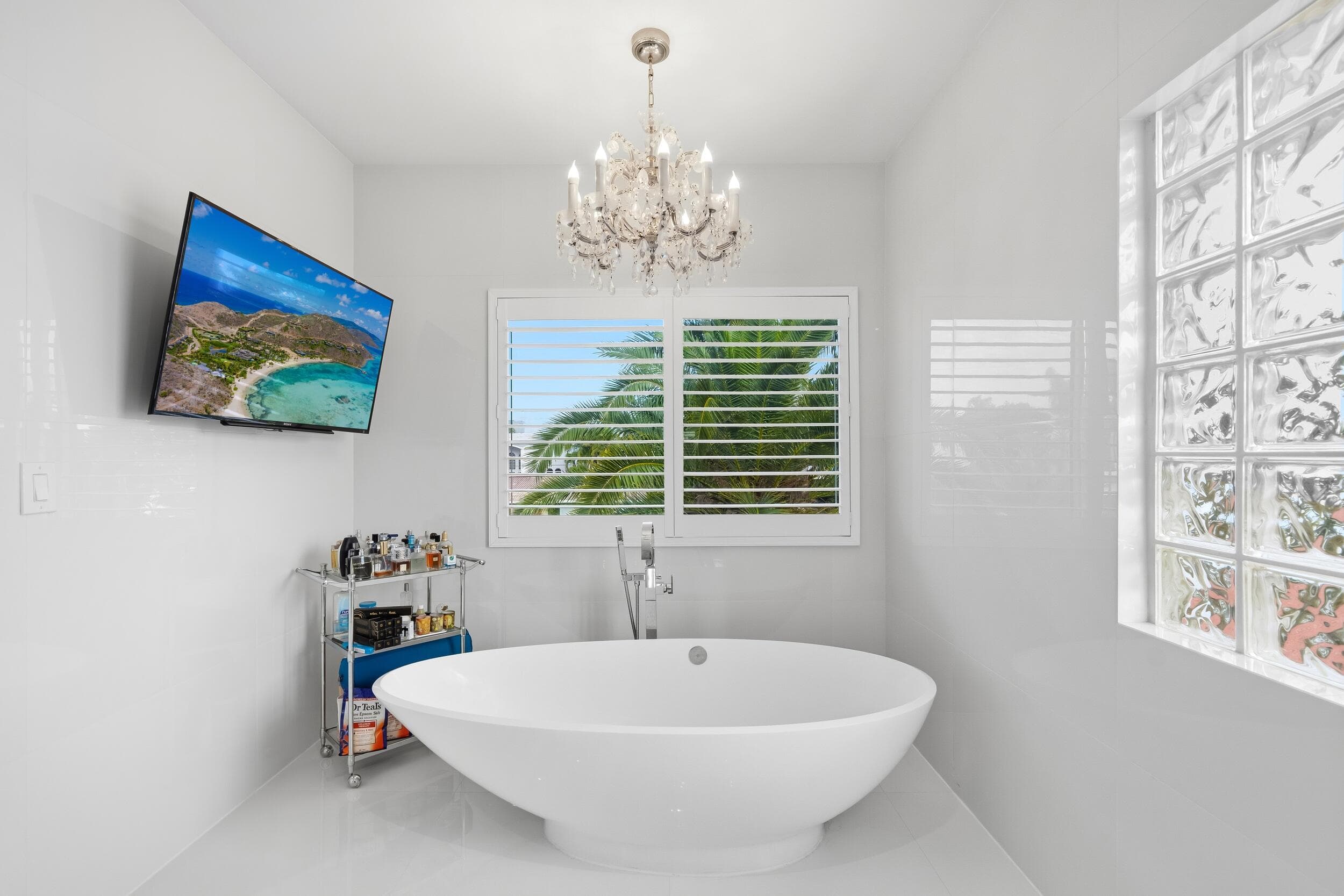 16430 NE 30th Avenue, North Miami Beach, FL 33160 — photo 31 of 68