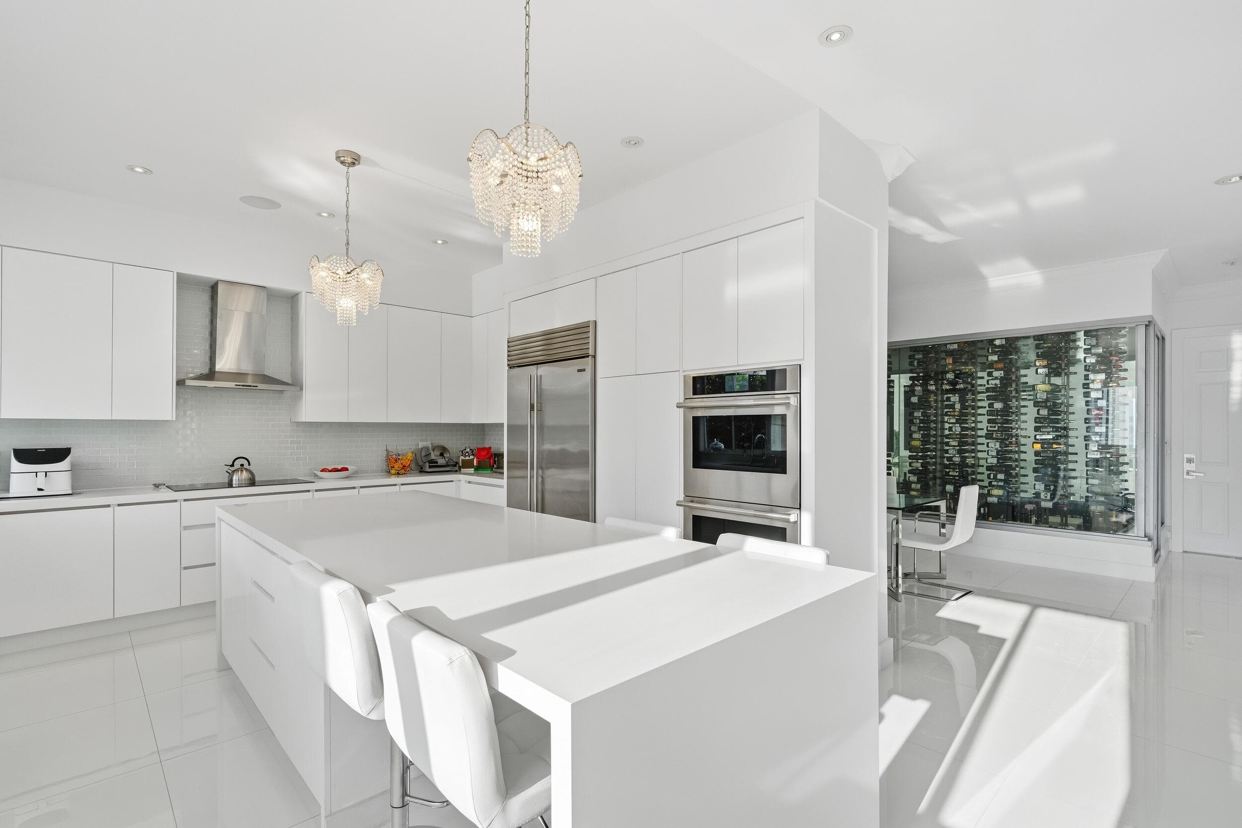 16430 NE 30th Avenue, North Miami Beach, FL 33160 — photo 16 of 68