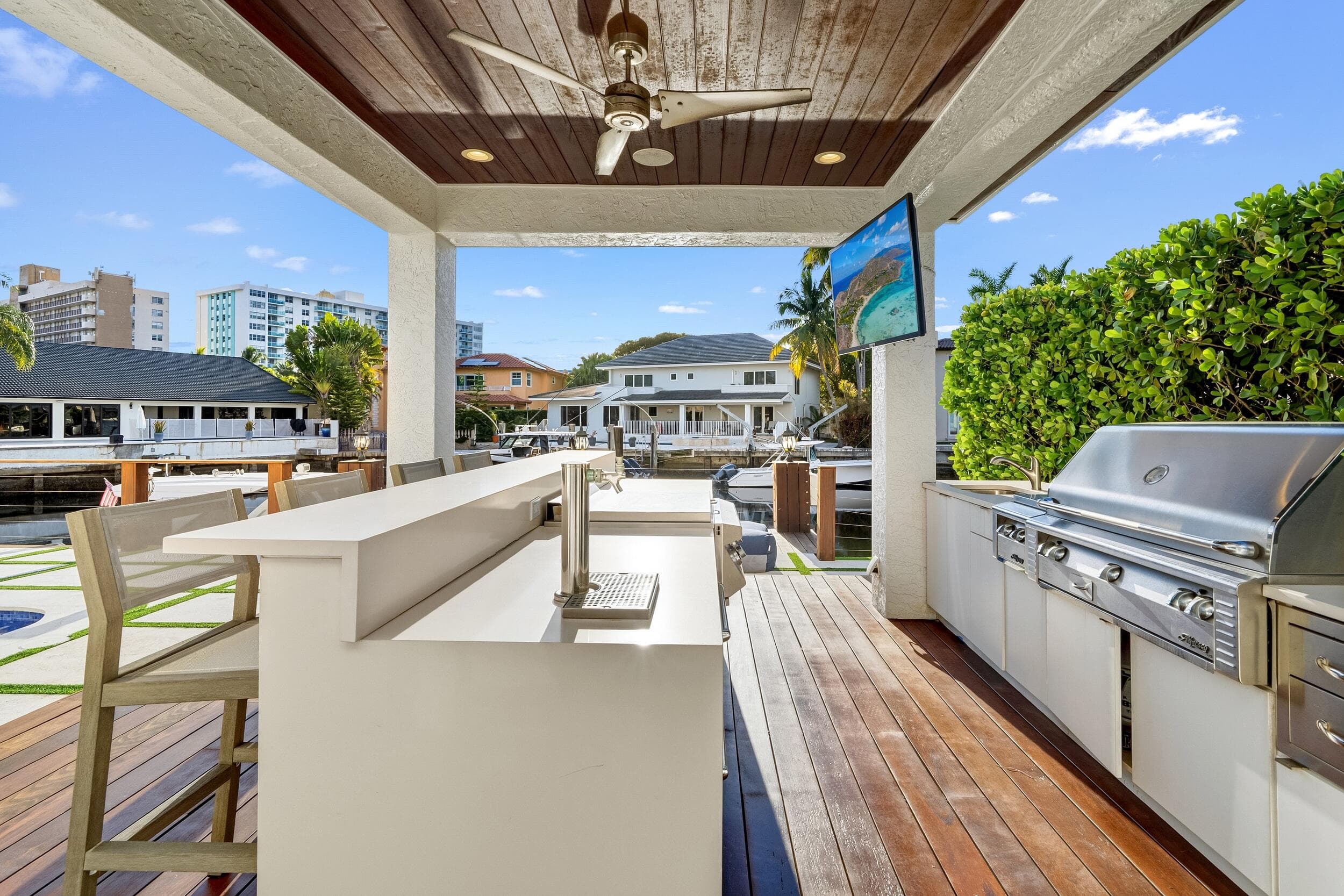 16430 NE 30th Avenue, North Miami Beach, FL 33160 — photo 54 of 68
