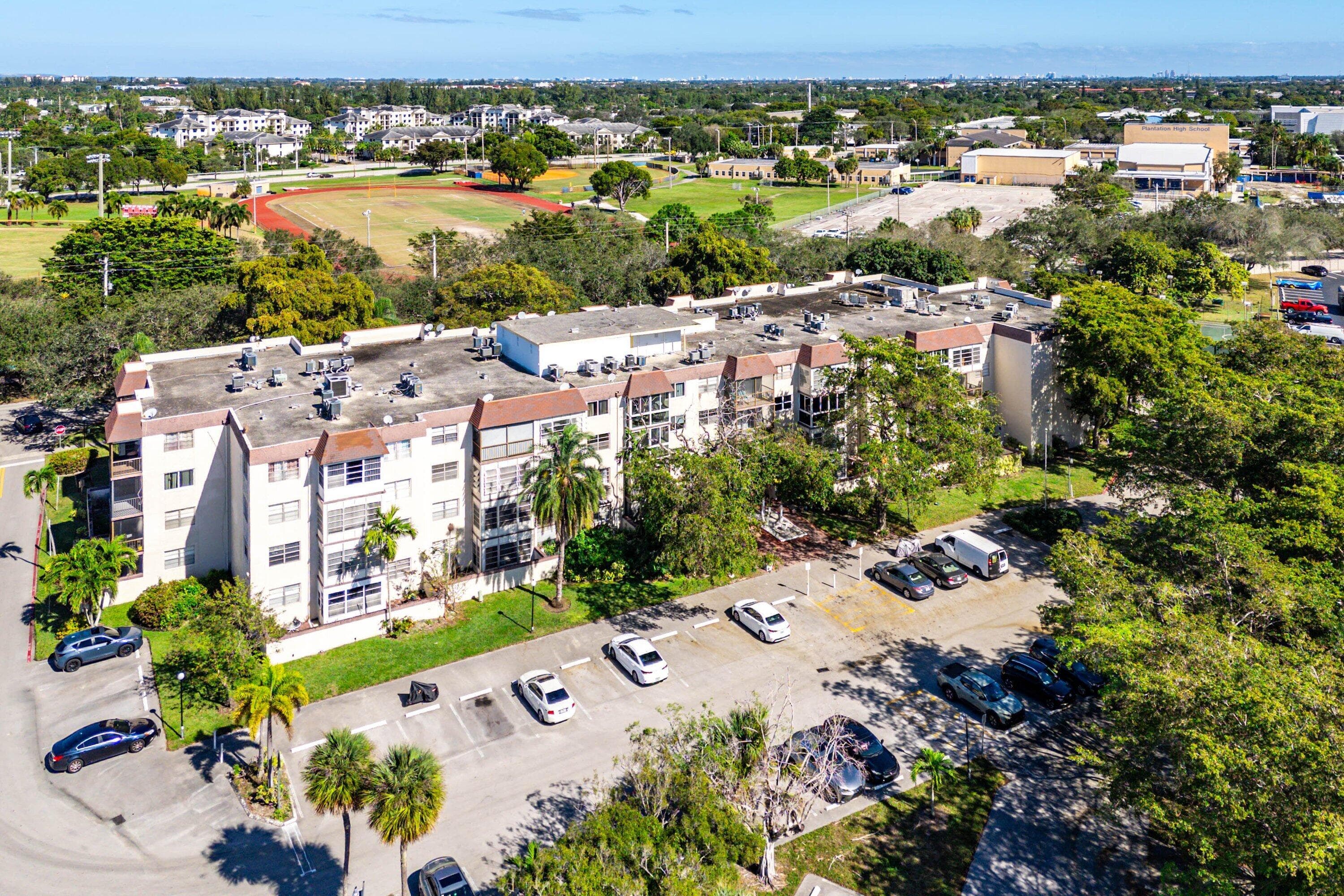 1681 NW 70th Avenue 102, Plantation, FL 33313 — photo 28 of 38