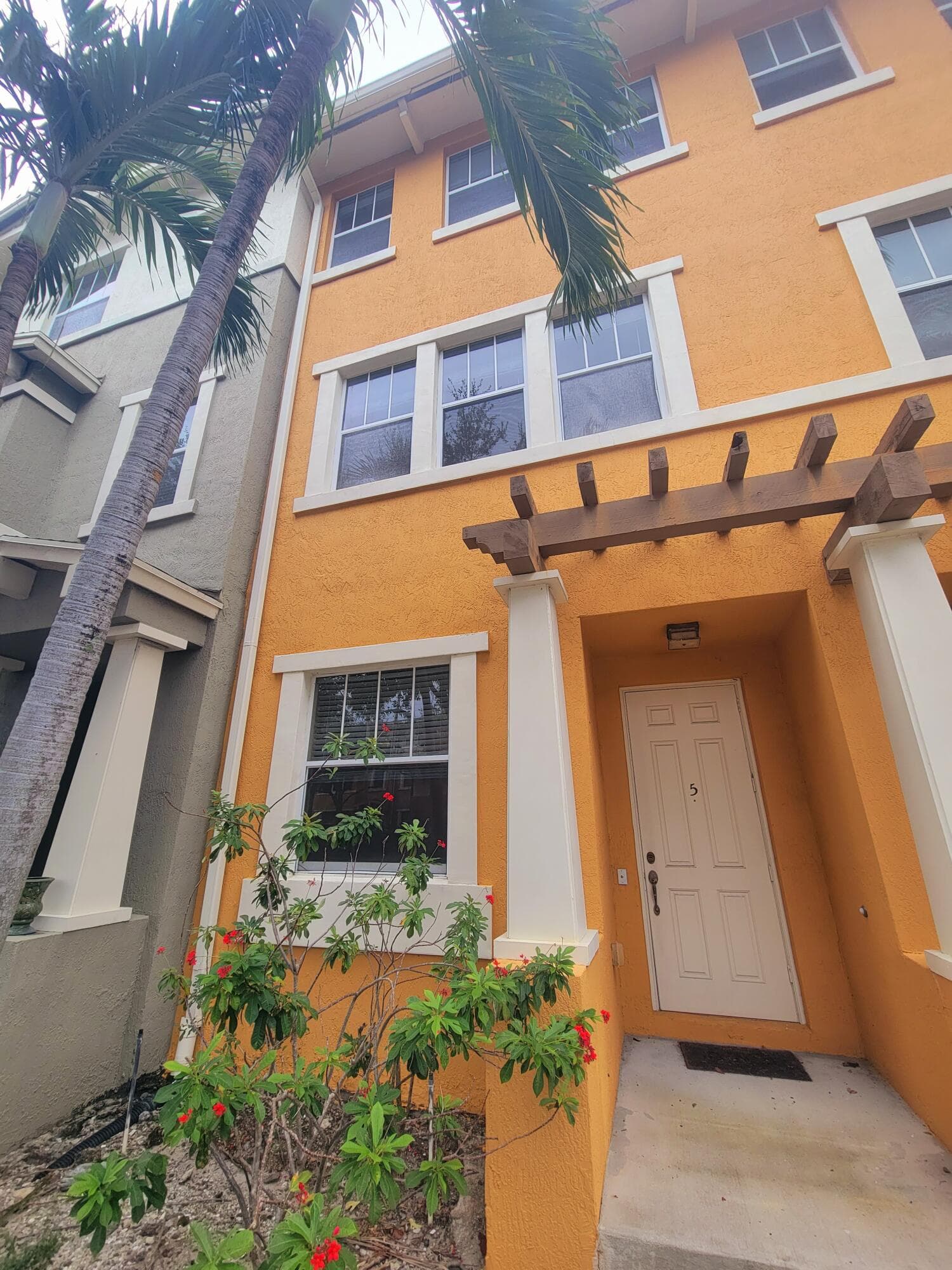 750 Millbrae Court 5, West Palm Beach, FL 33401 — photo 7 of 60