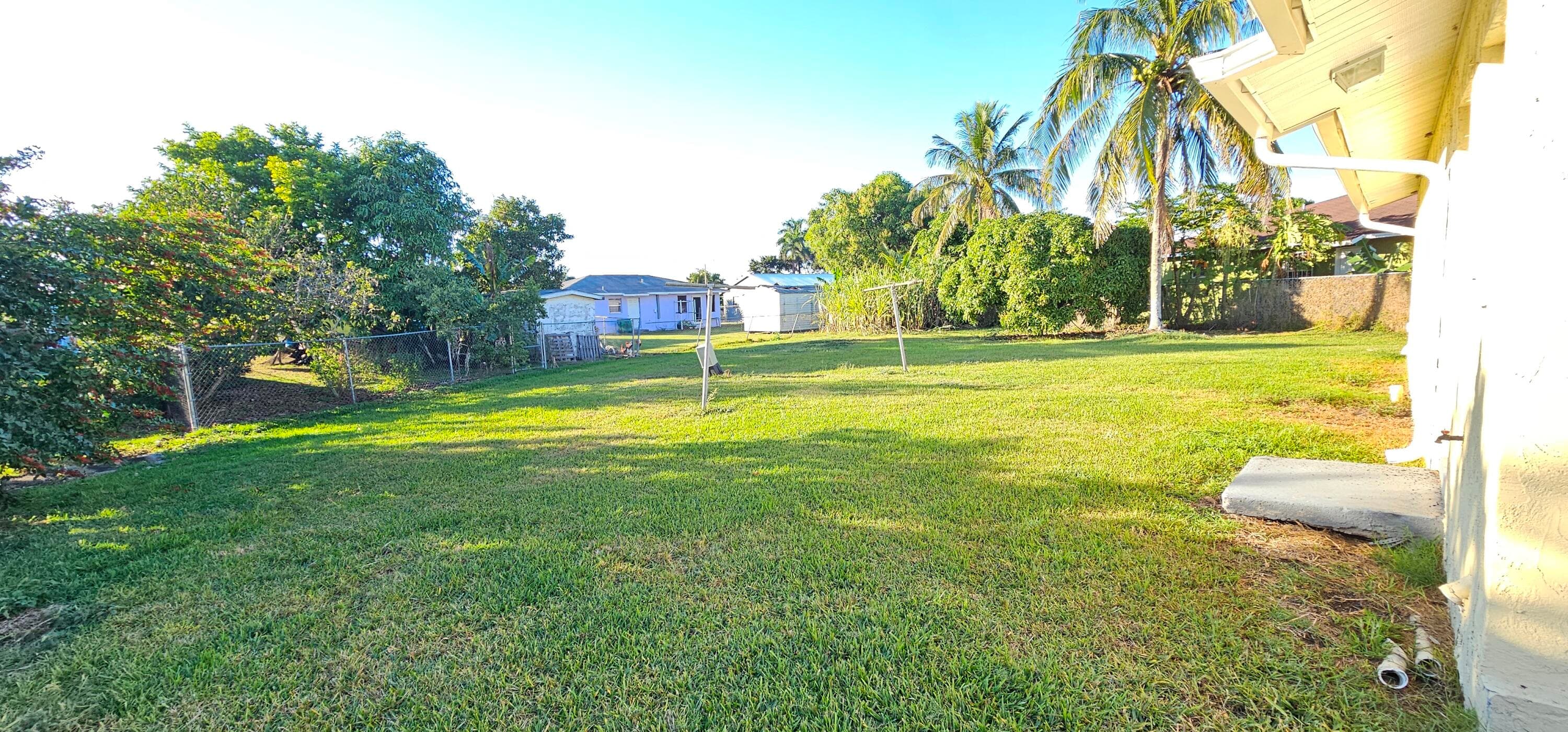 323 Seminole Court, Pahokee, FL 33476 — photo 15 of 15