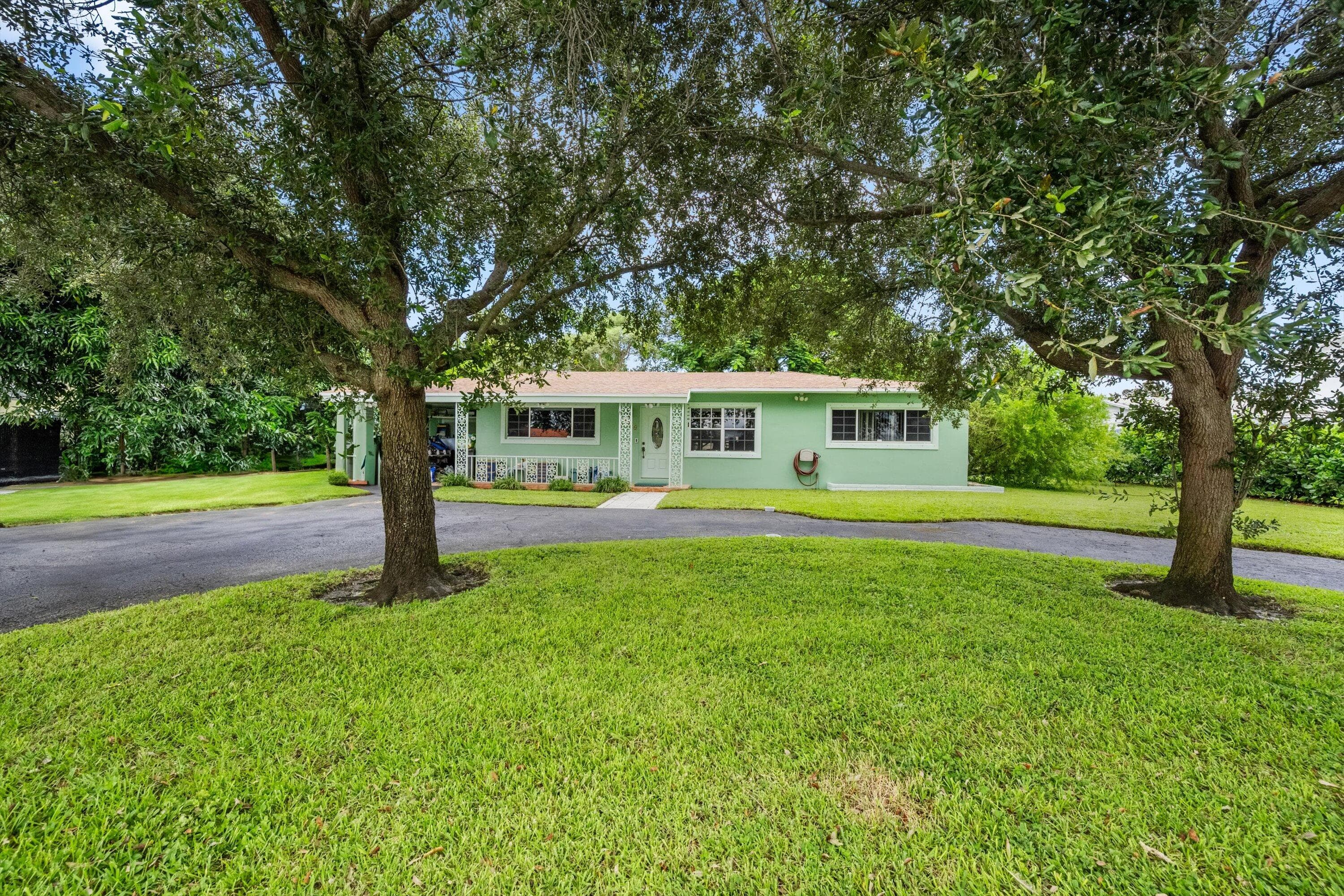 6400 Carambola Circle, West Palm Beach, FL 33406 — photo 2 of 11