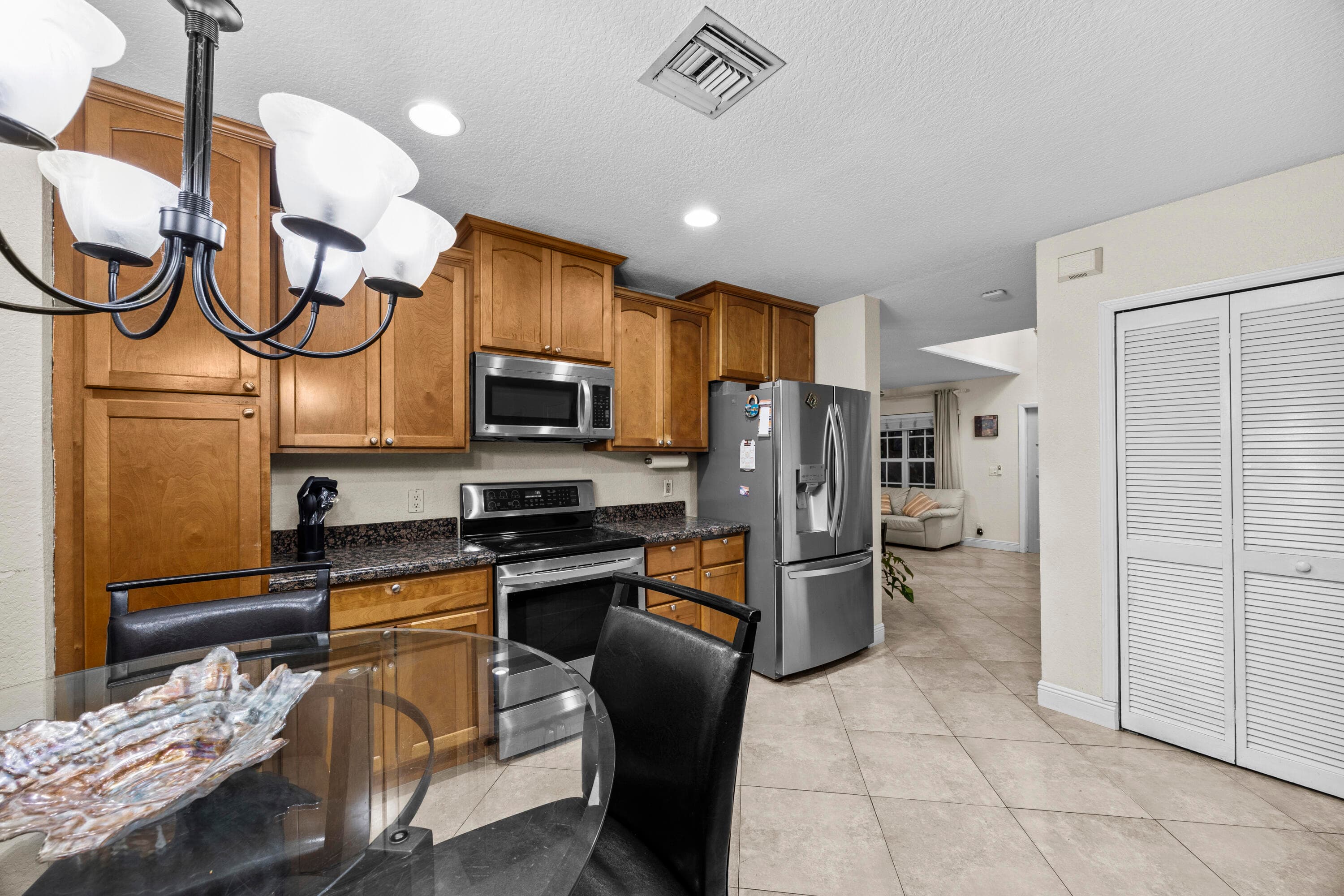 1622 S S Club Drive Drive, Wellington, FL 33414 — photo 10 of 31