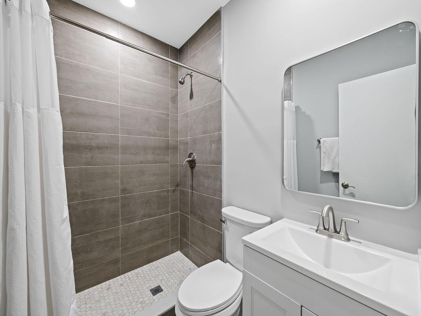 2011 NE 60th Street, Fort Lauderdale, FL 33308 — photo 29 of 35