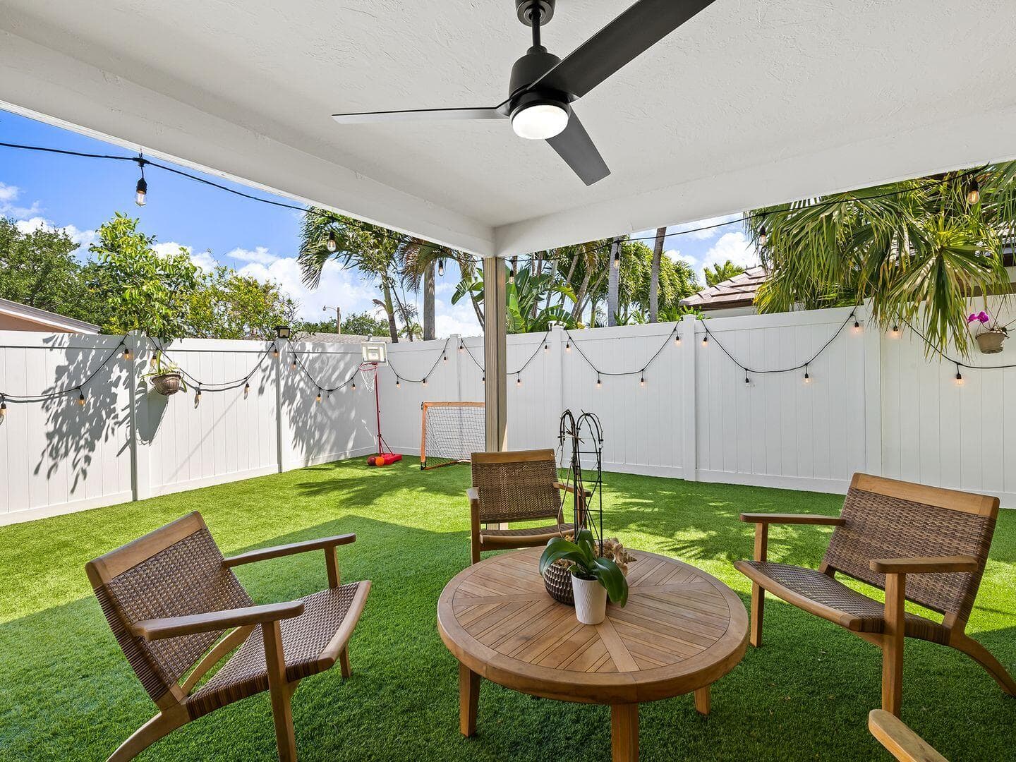 2011 NE 60th Street, Fort Lauderdale, FL 33308 — photo 34 of 35