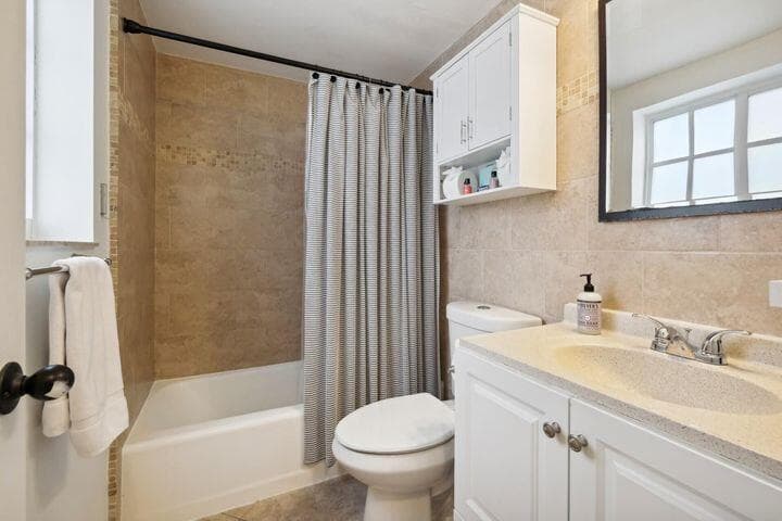 49 SE 7th Avenue 1, Delray Beach, FL 33445 — photo 5 of 12