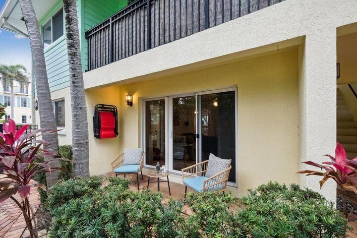 49 SE 7th Avenue 1, Delray Beach, FL 33445 — photo 10 of 12