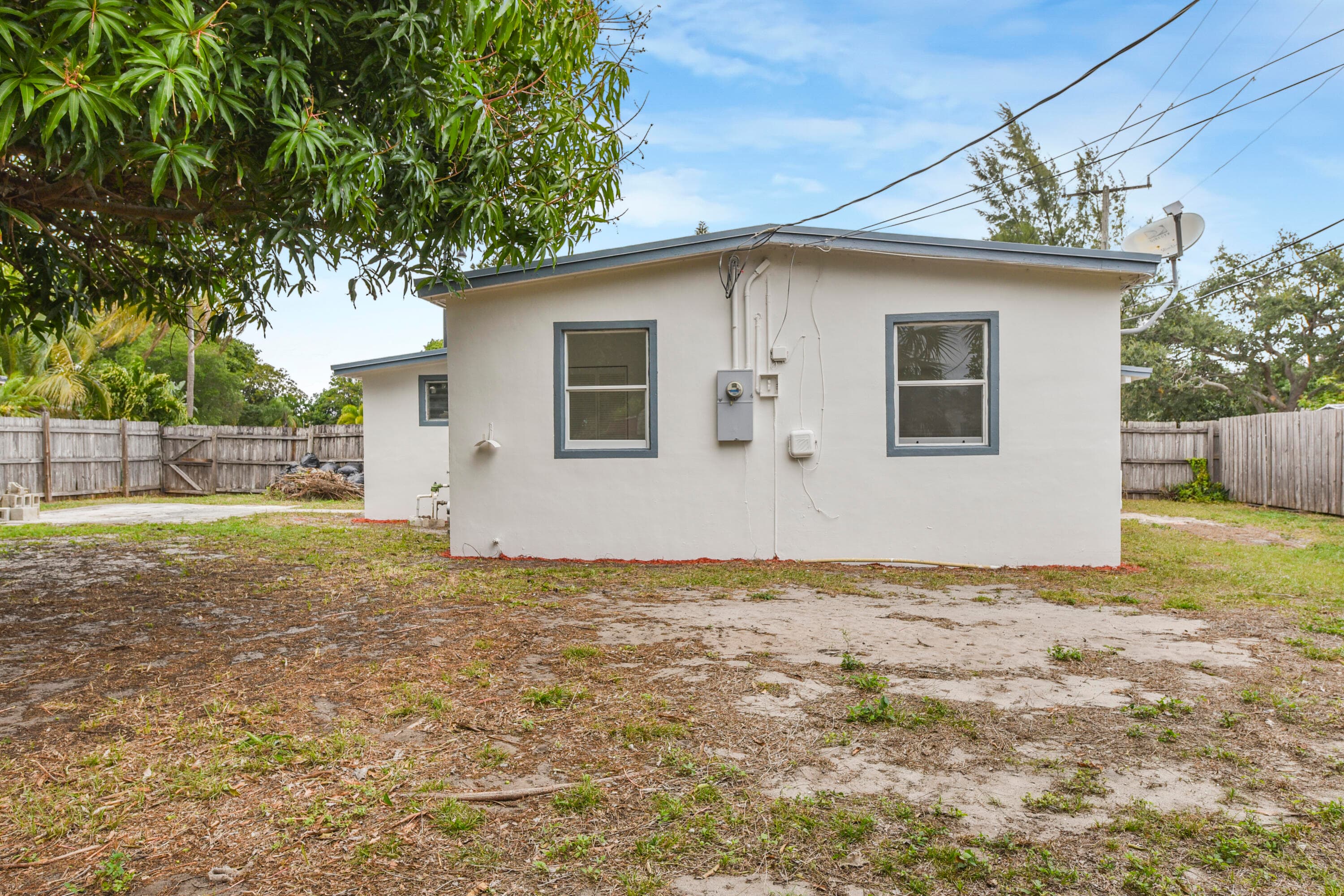 1560 NE 43rd Street, Pompano Beach, FL 33064 — photo 8 of 22