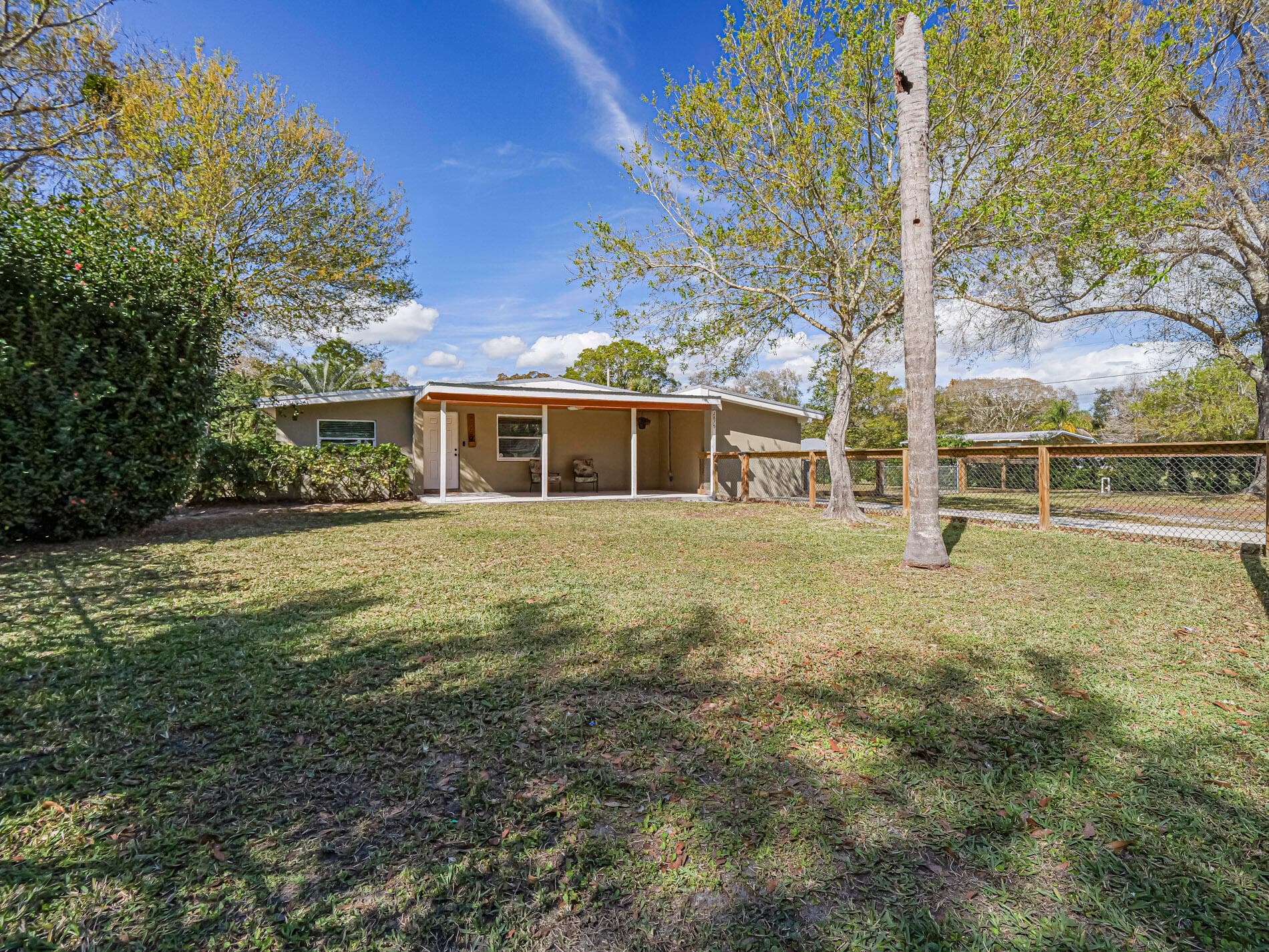 2875 58th Court, Vero Beach, FL 32966 — photo 1 of 36