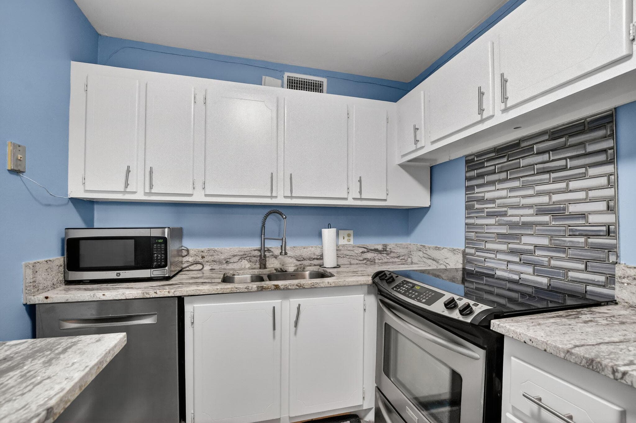 262 Ventnor R, Deerfield Beach, FL 33442 — photo 10 of 57