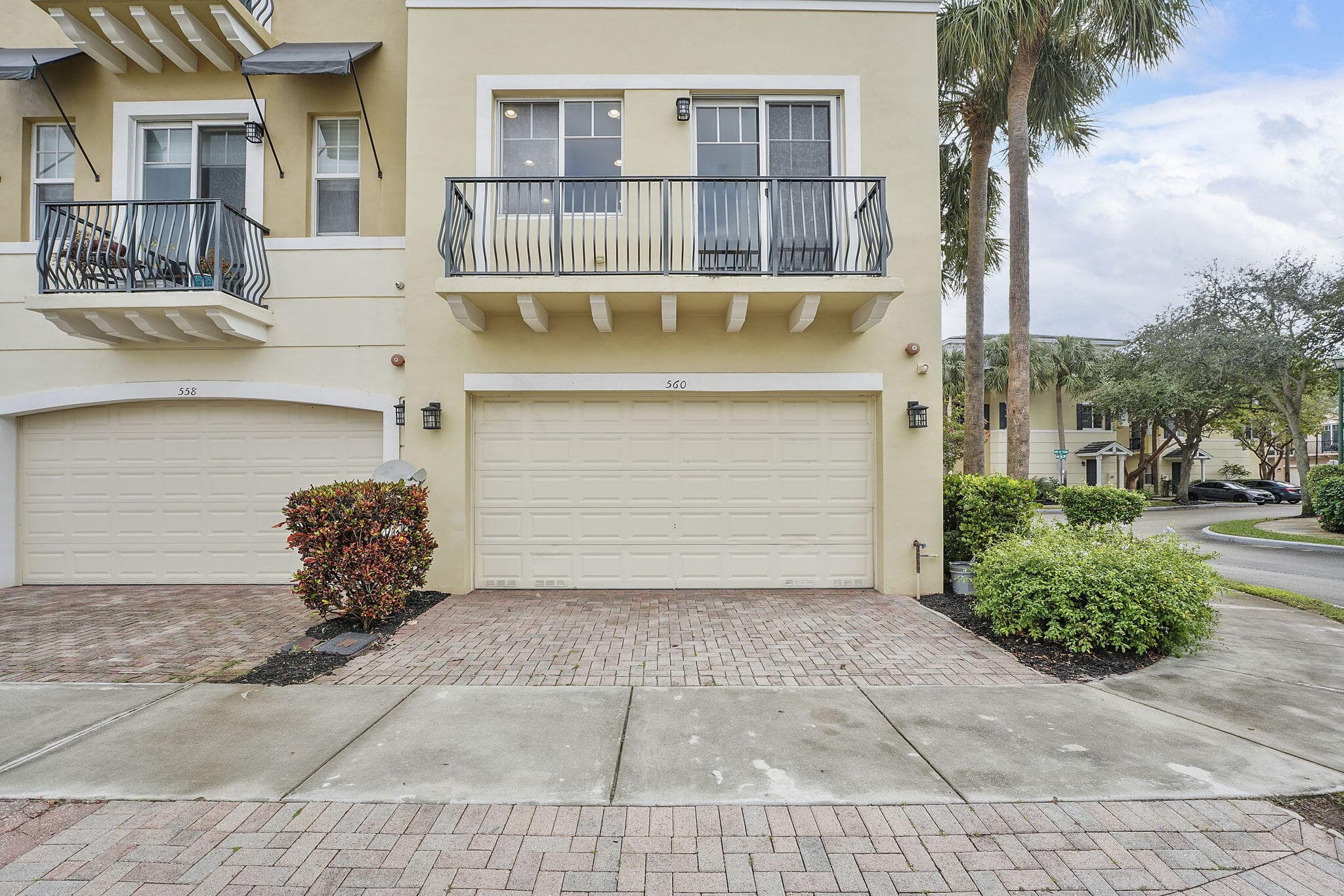 560 NW 39th Circle 560, Boca Raton, FL 33431 — photo 3 of 32