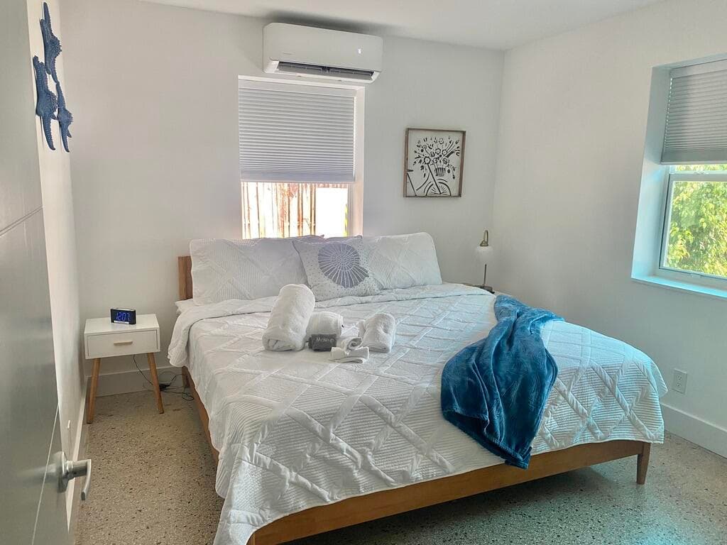 304 SE 3rd Street, Delray Beach, FL 33483 — photo 10 of 35