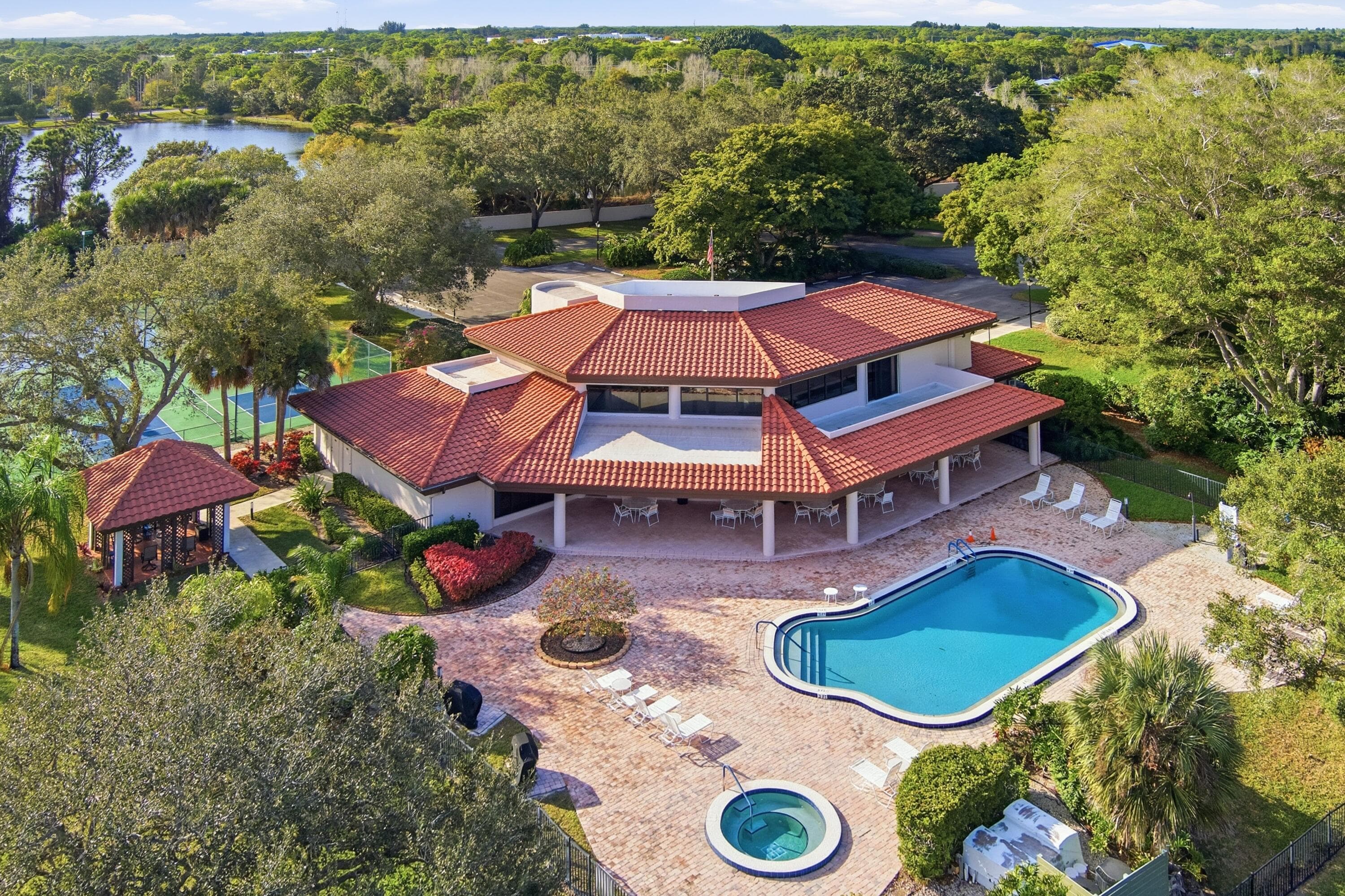 6100 SE Martinique Drive 201, Stuart, FL 34997 — photo 5 of 44