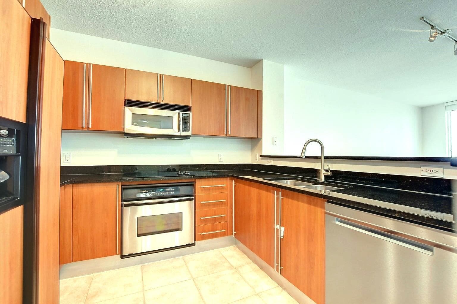 1551 N Flagler Drive 806, West Palm Beach, FL 33401 — photo 7 of 26