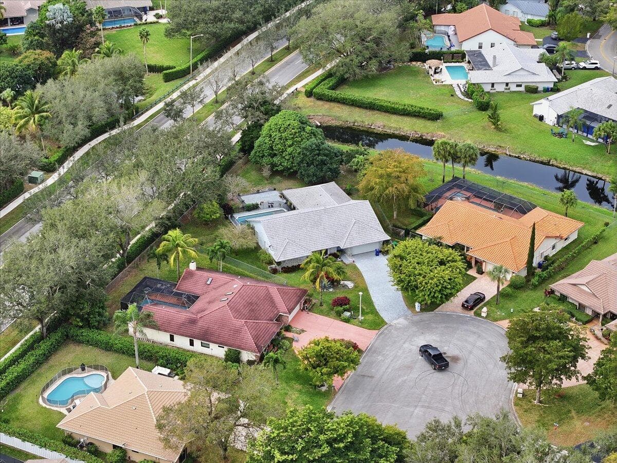 8870 NW 49th Drive, Coral Springs, FL 33067 — photo 43 of 44