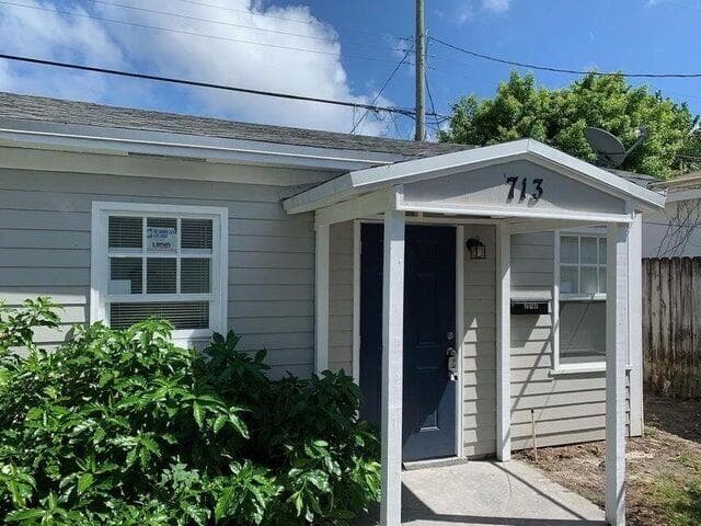 717 8th Avenue N, Lake Worth Beach, FL 33460 — photo 6 of 20