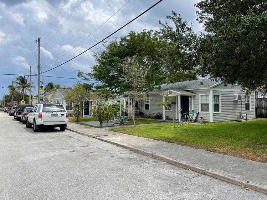 717 8th Avenue N, Lake Worth Beach, FL 33460 — photo 18 of 20