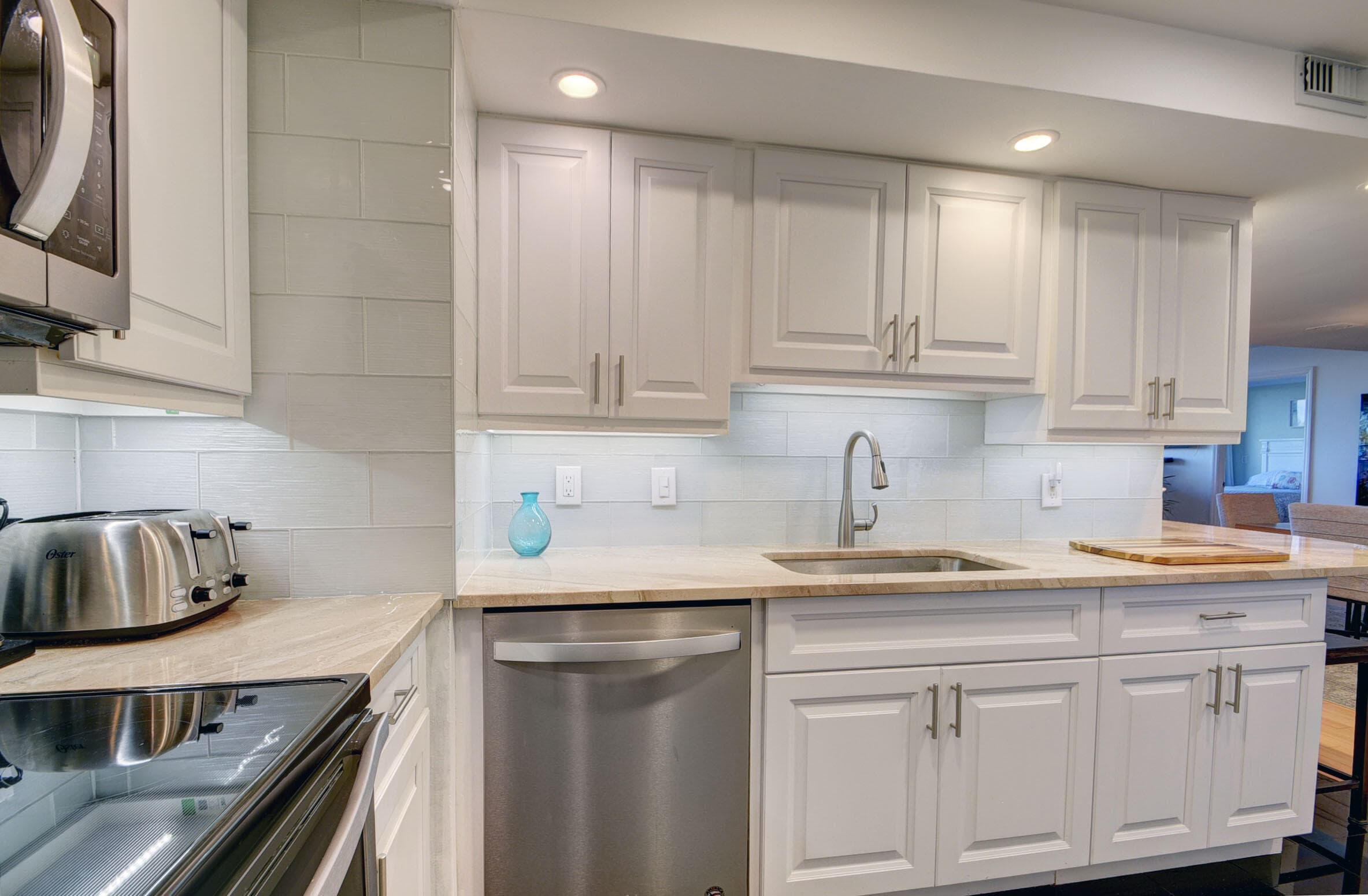 5600 N Flagler Drive 307, West Palm Beach, FL 33407 — photo 8 of 21