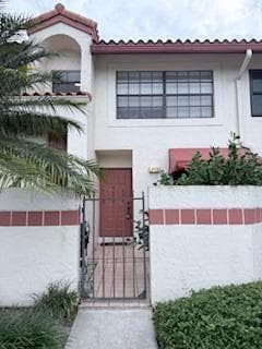 307 Liberty Court, Deerfield Beach, FL 33442 — photo 1 of 27