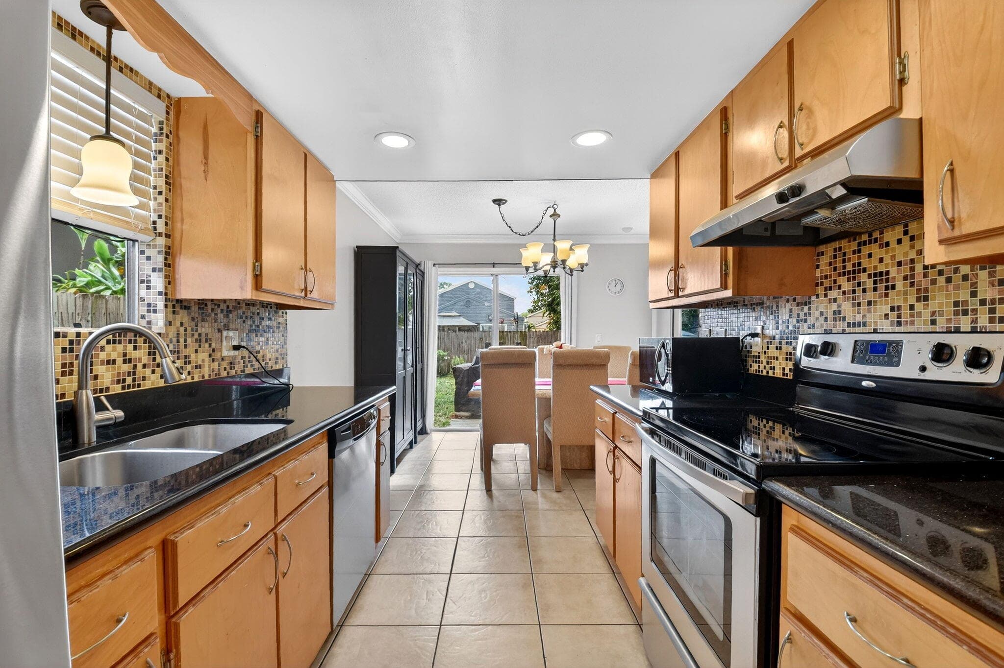 5812 Thisledown Court, West Palm Beach, FL 33415 — photo 15 of 43