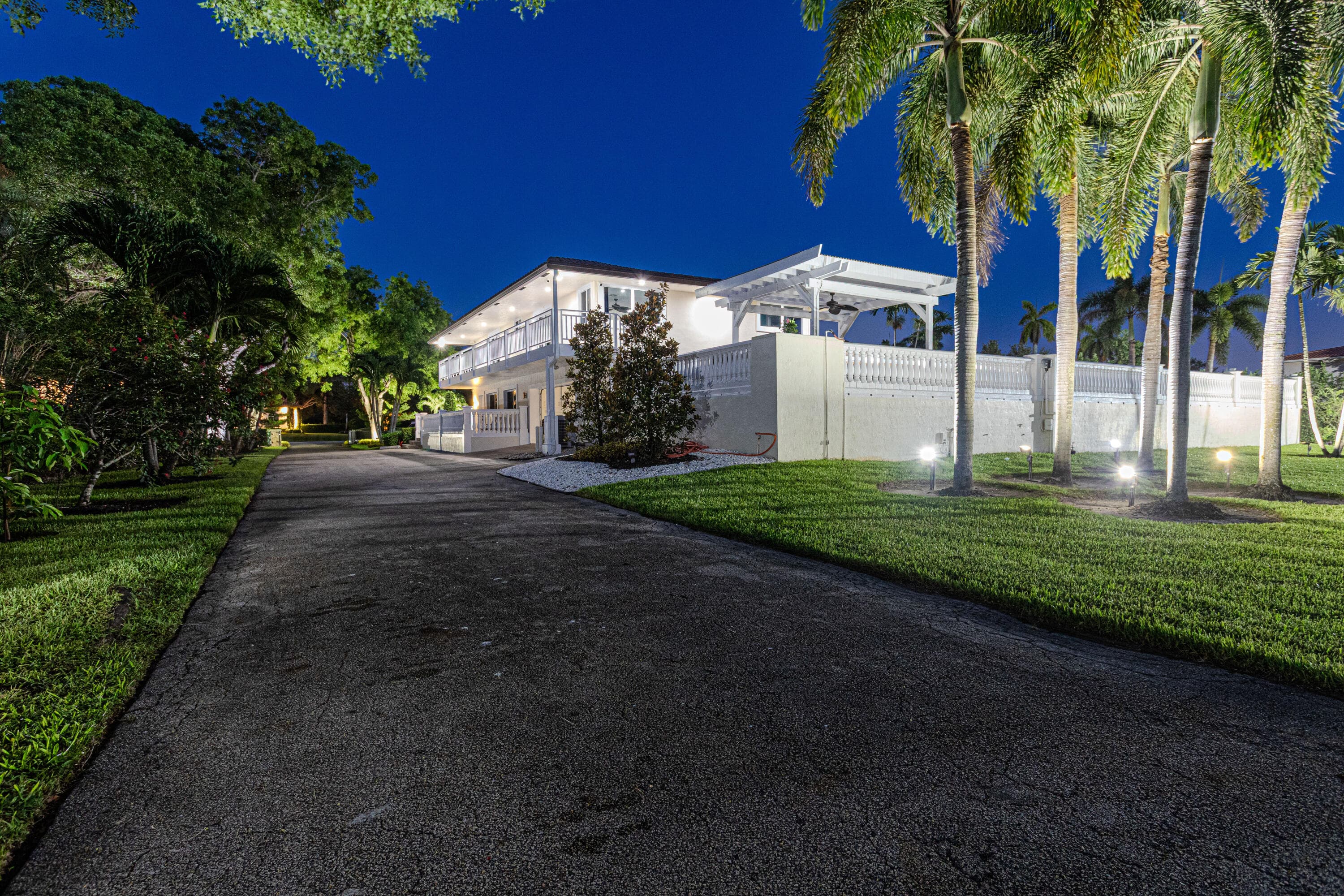 875 NW 120th Avenue, Plantation, FL 33325 — photo 5 of 92