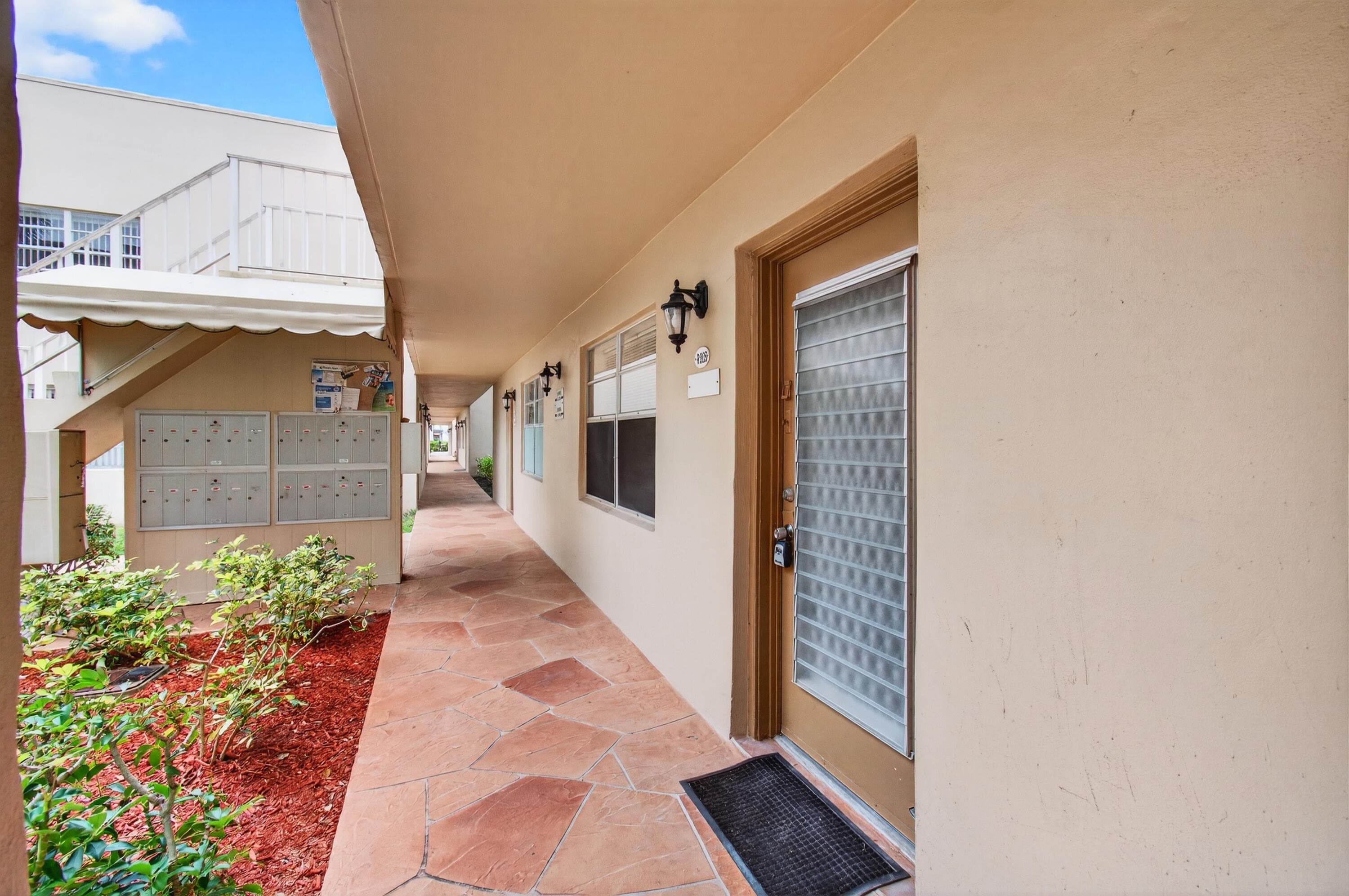 826 Normandy R, Delray Beach, FL 33484 — photo 2 of 41
