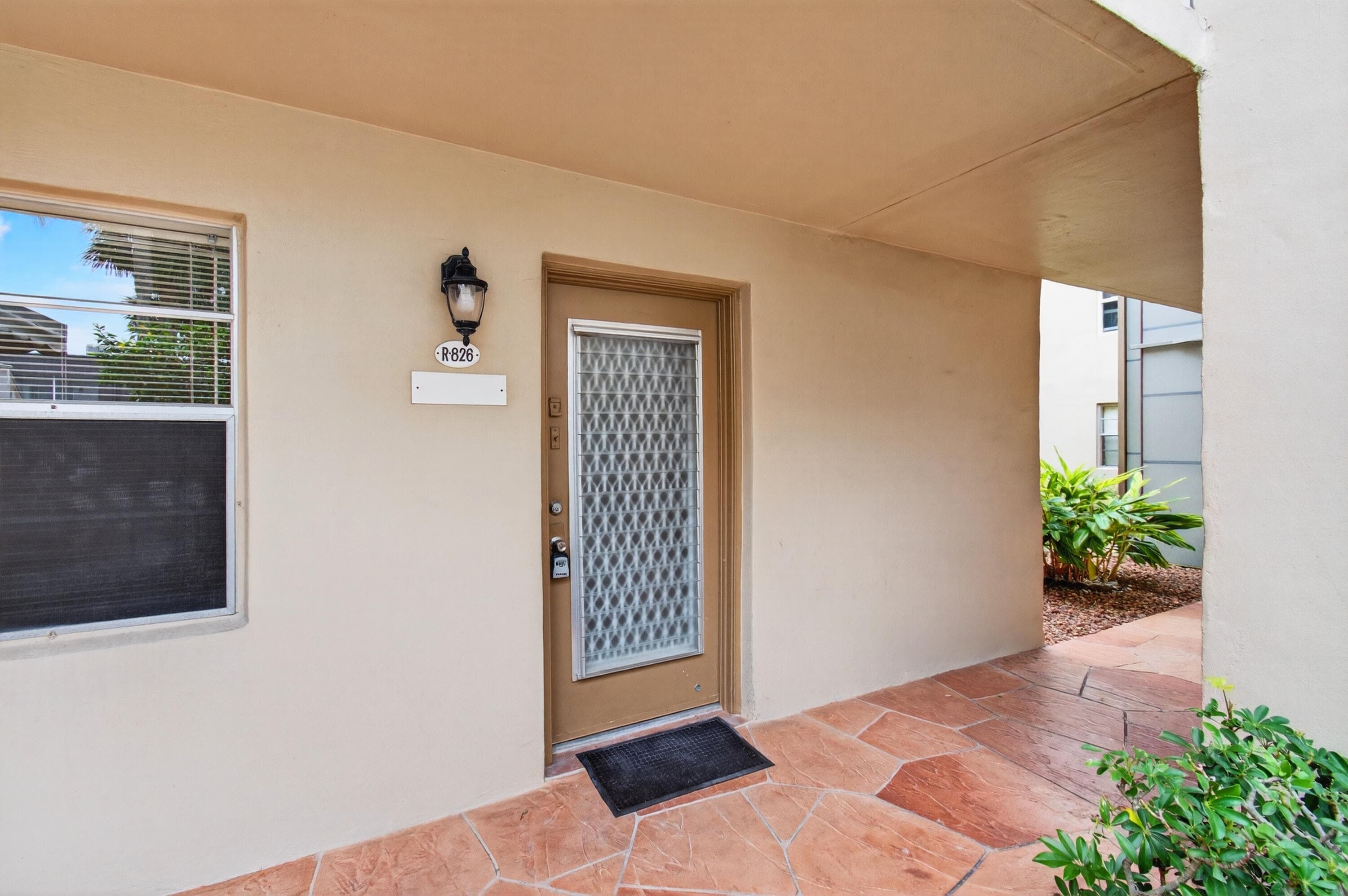 826 Normandy R, Delray Beach, FL 33484 — photo 3 of 41