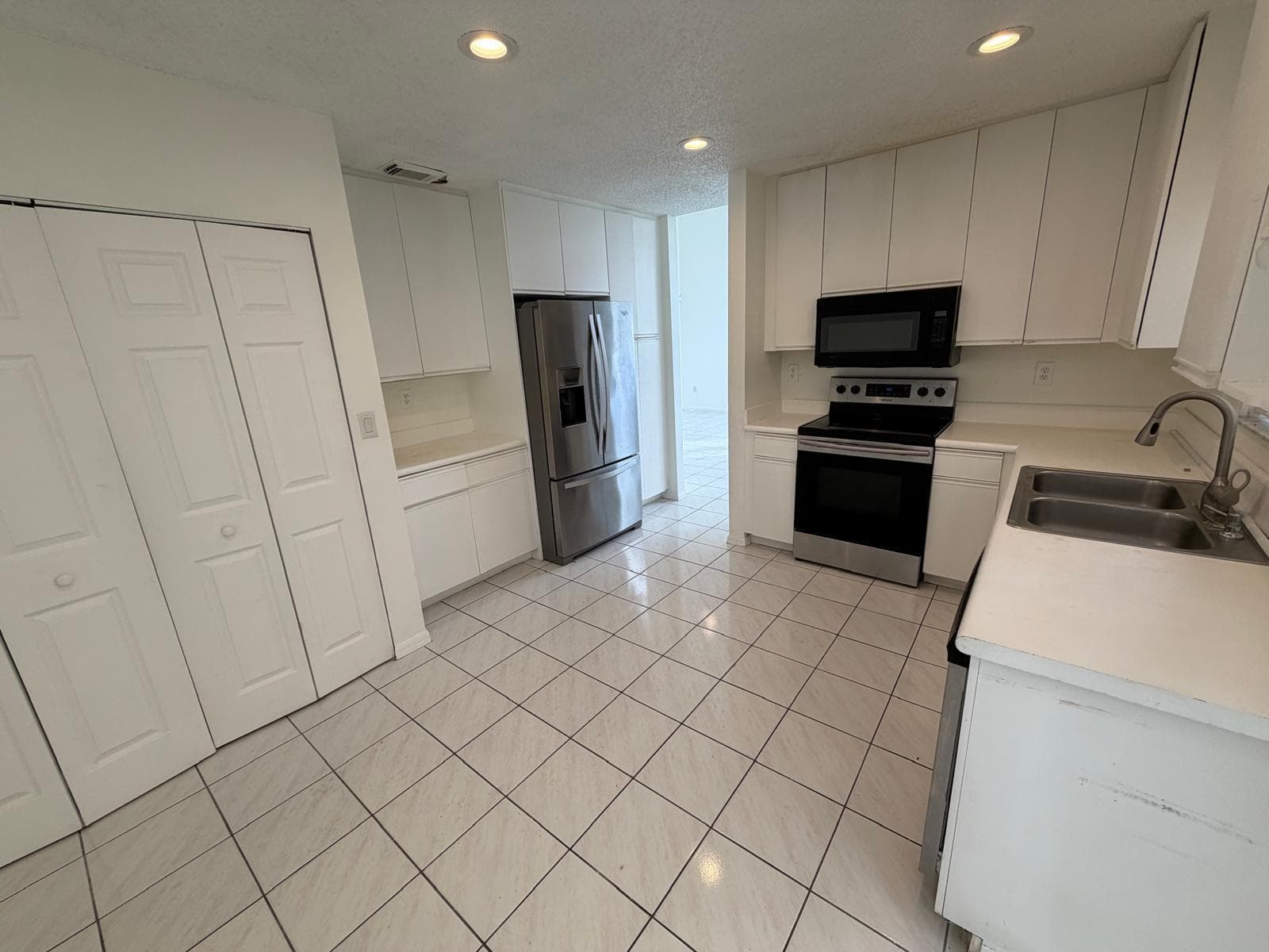 3780 Amalfi Drive 3780, Hollywood, FL 33021 — photo 24 of 81
