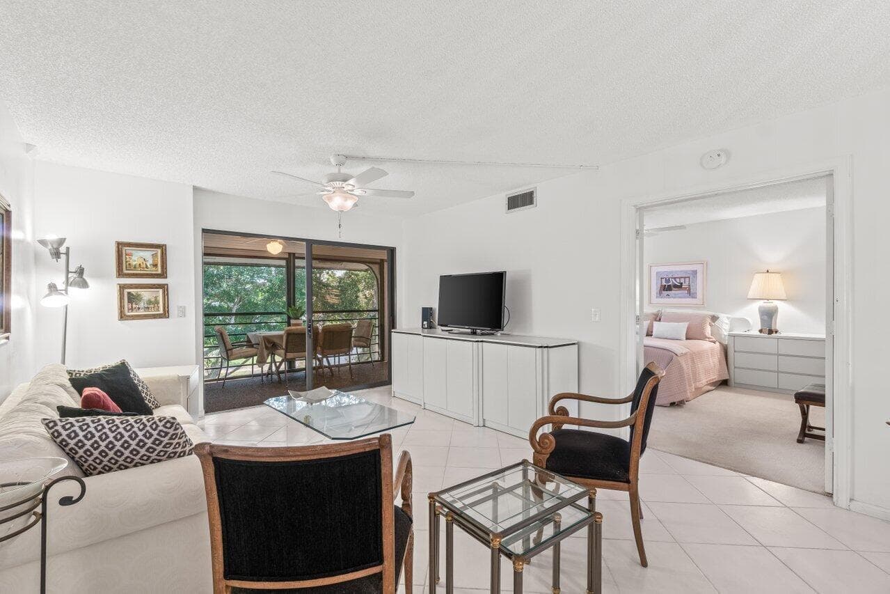 5380 Cedar Lake Drive 303, Boynton Beach, FL 33437 — photo 10 of 29