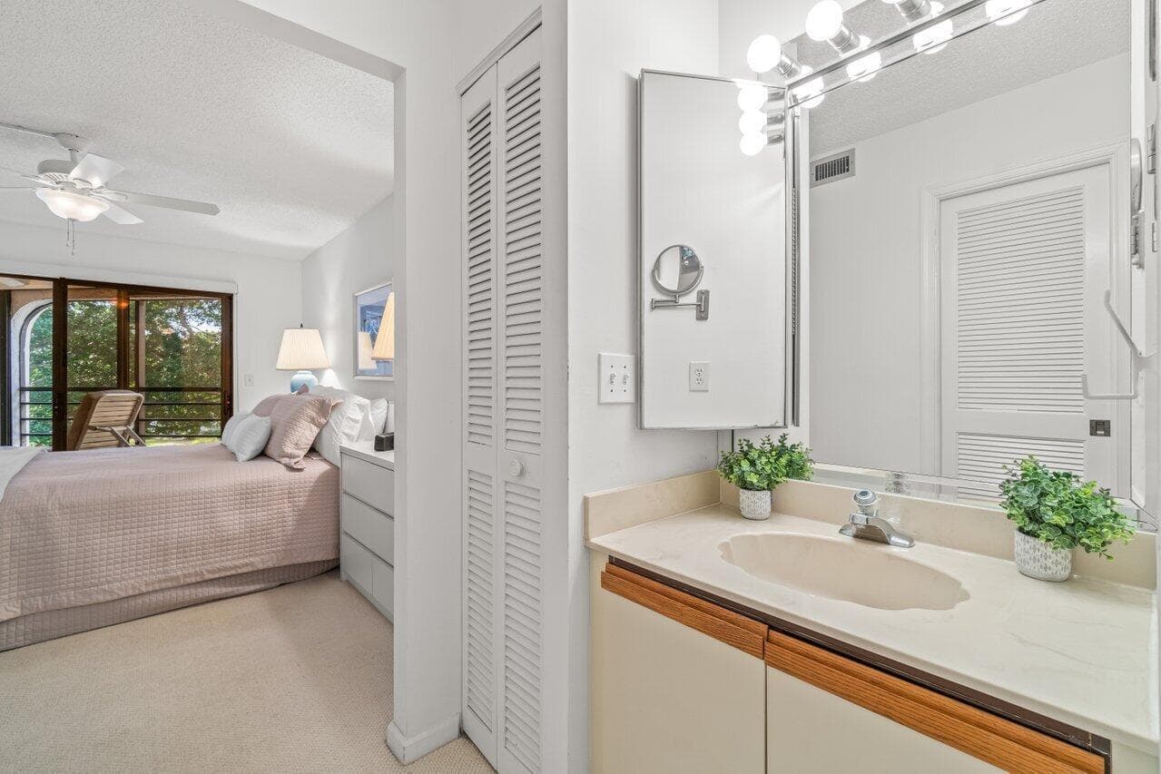 5380 Cedar Lake Drive 303, Boynton Beach, FL 33437 — photo 18 of 29