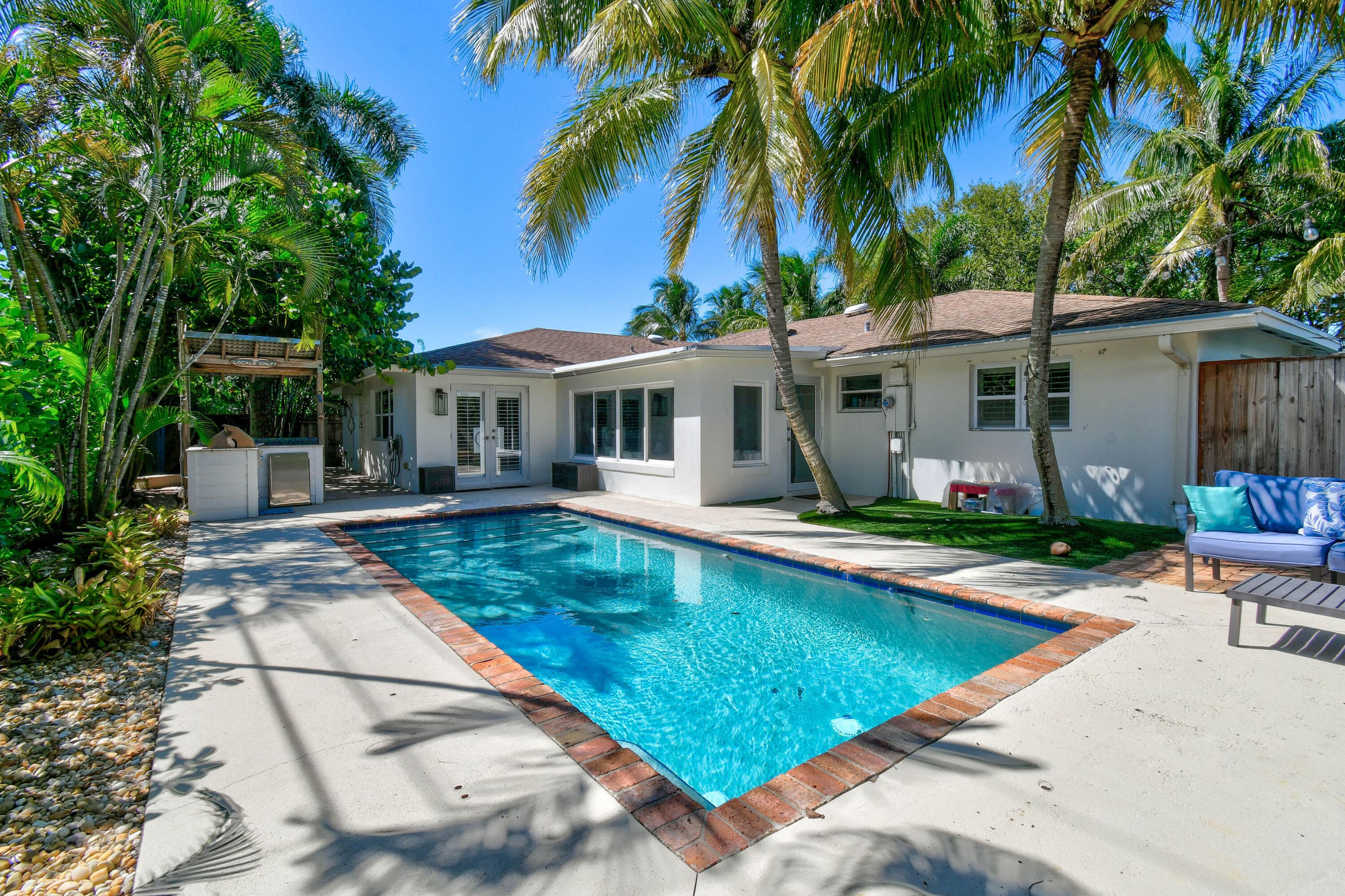 106 Windsor Road E, Jupiter, FL 33469 — photo 2 of 44