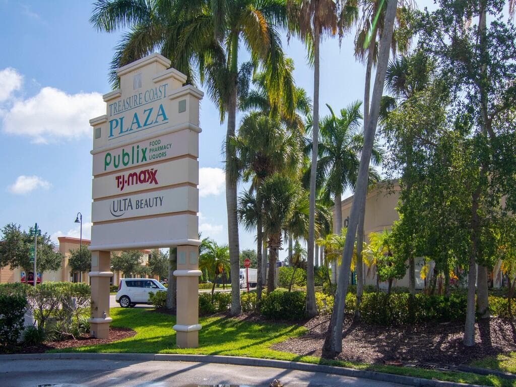 2333 Indian River Boulevard 506, Vero Beach, FL 32960 — photo 20 of 35