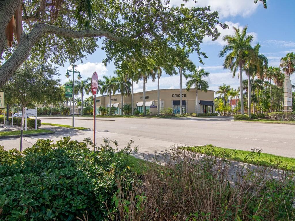 2333 Indian River Boulevard 506, Vero Beach, FL 32960 — photo 22 of 35