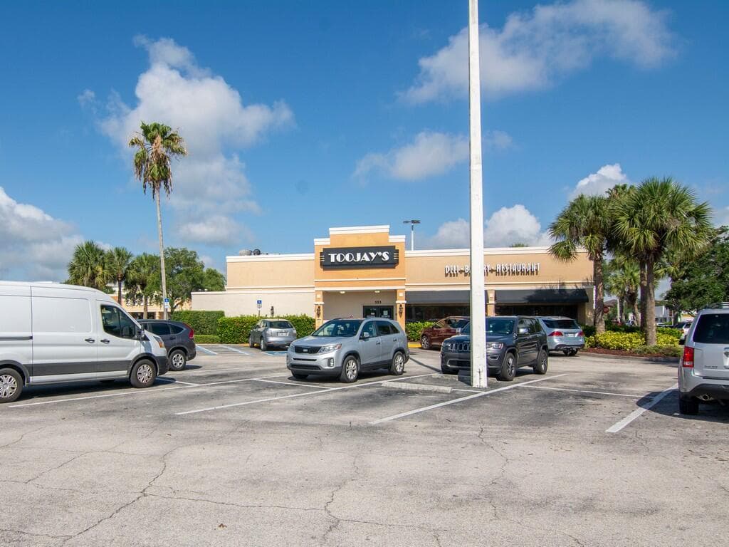 2333 Indian River Boulevard 506, Vero Beach, FL 32960 — photo 32 of 35