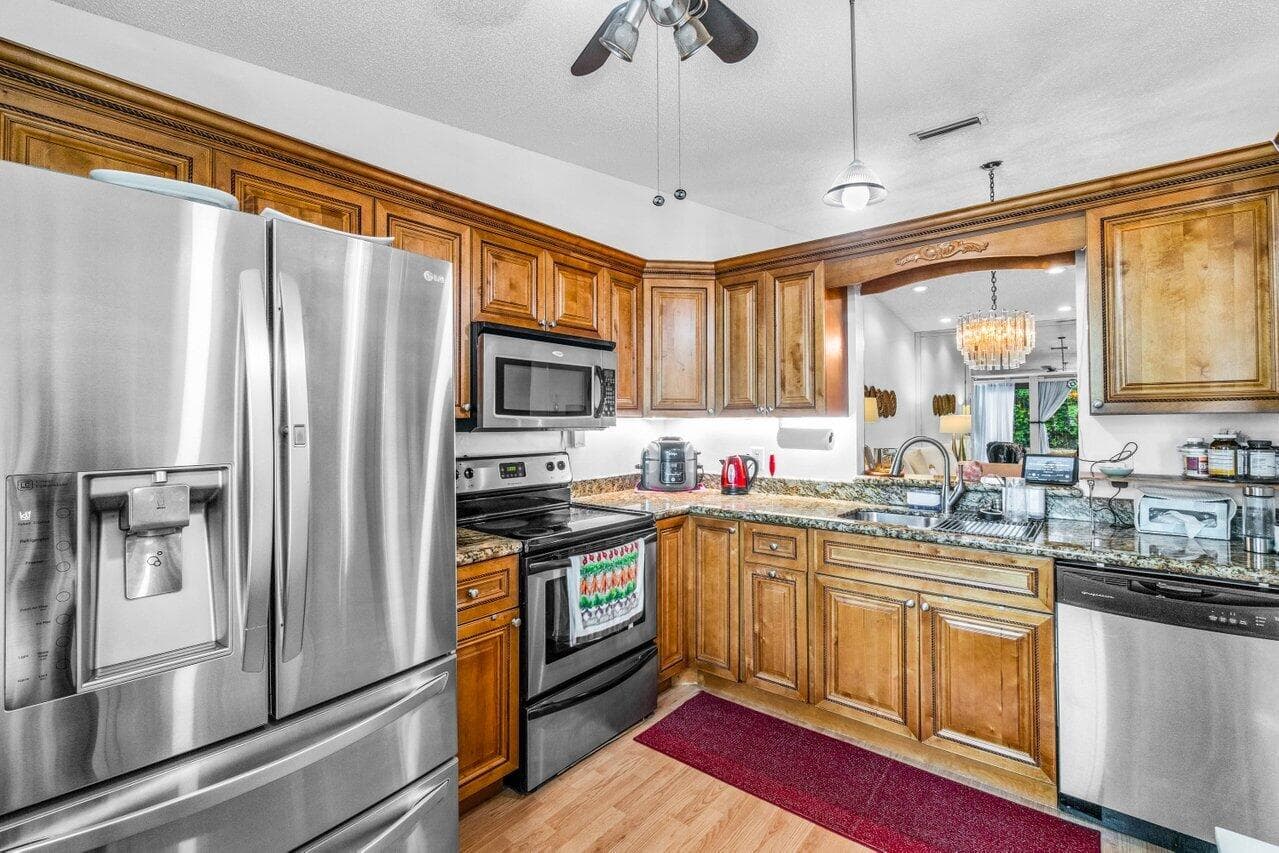 18855 Candlewick Drive, Boca Raton, FL 33496 — photo 8 of 27