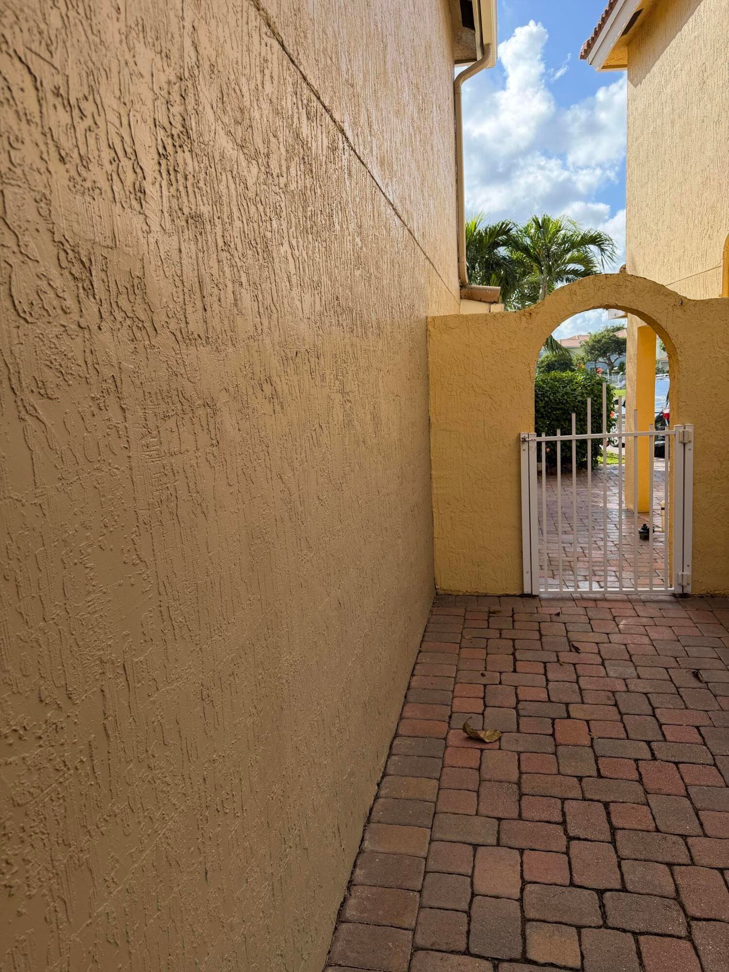 3272 Bollard Road, West Palm Beach, FL 33411 — photo 4 of 25