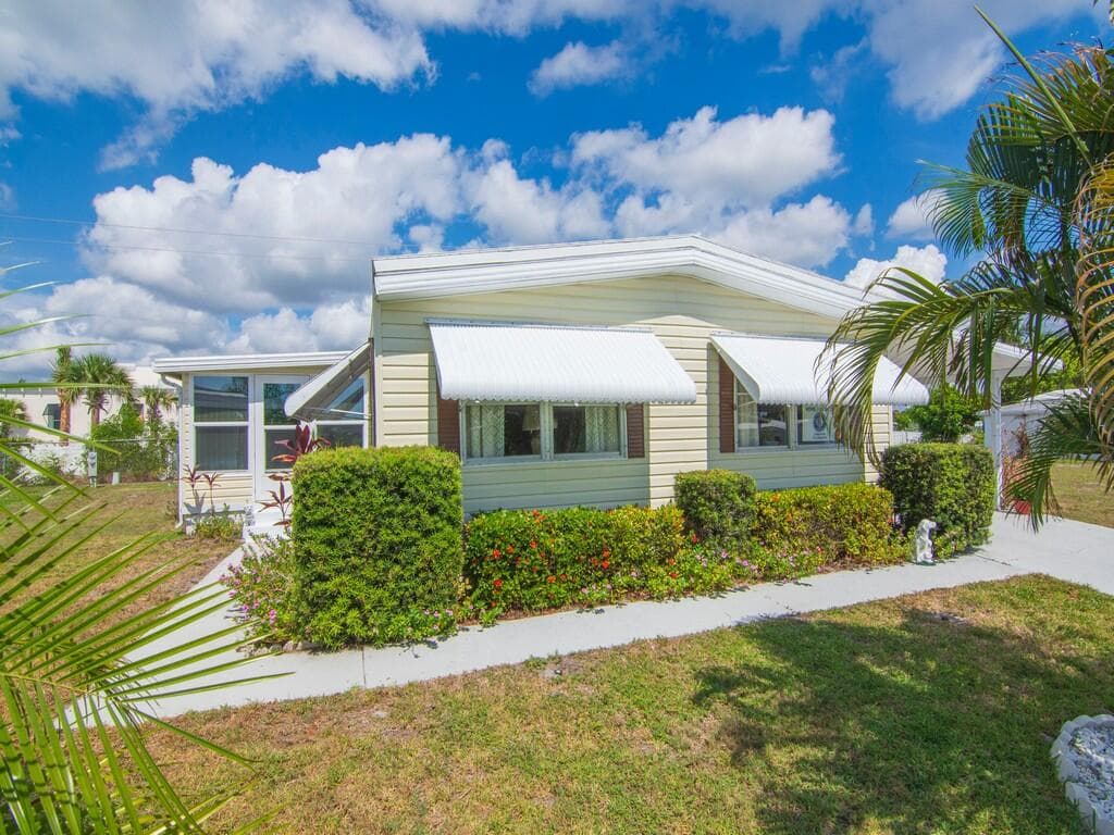 196 NE Emerald Drive, Jensen Beach, FL 34957 — photo 1 of 32