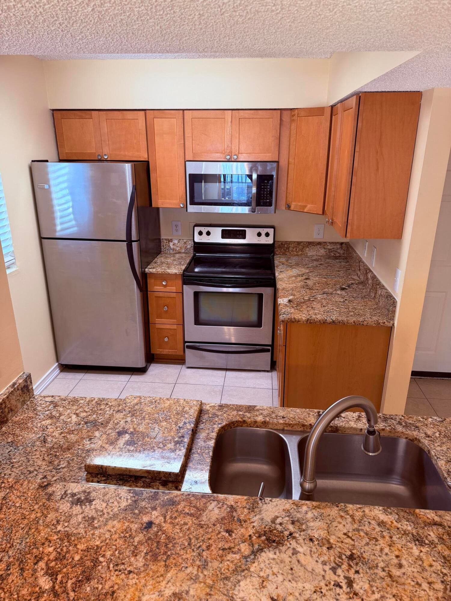 1040 Lake Shore Drive 204, Lake Park, FL 33403 — photo 6 of 25